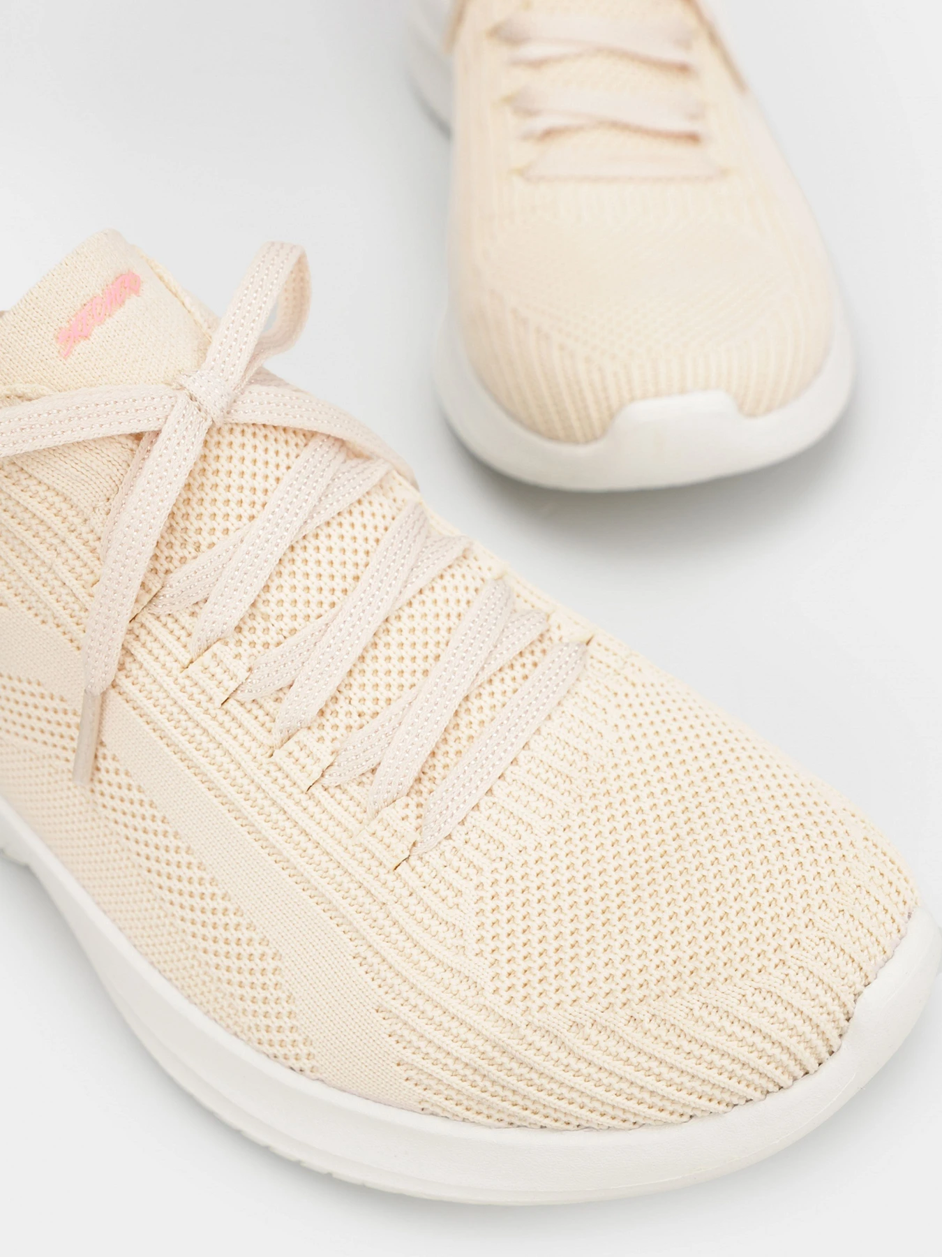 Кроссовки Skechers модель 149854 NAT Кроссовки Skechers модель 149854 NAT Фото