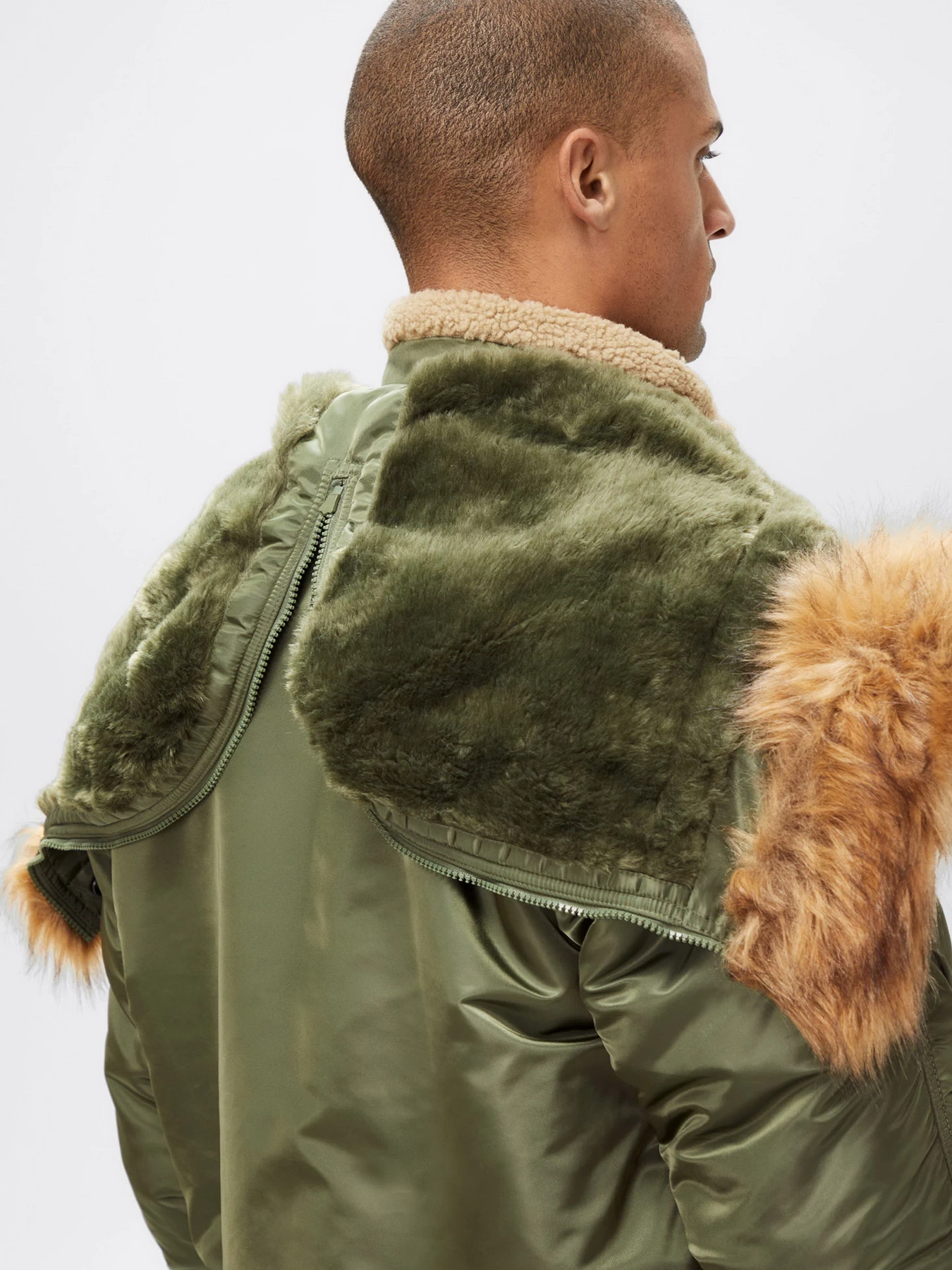 Куртки и дубленки Alpha Industries модель MJN30000C1_310 Куртки и дубленки Alpha Industries модель MJN30000C1_310 Фото