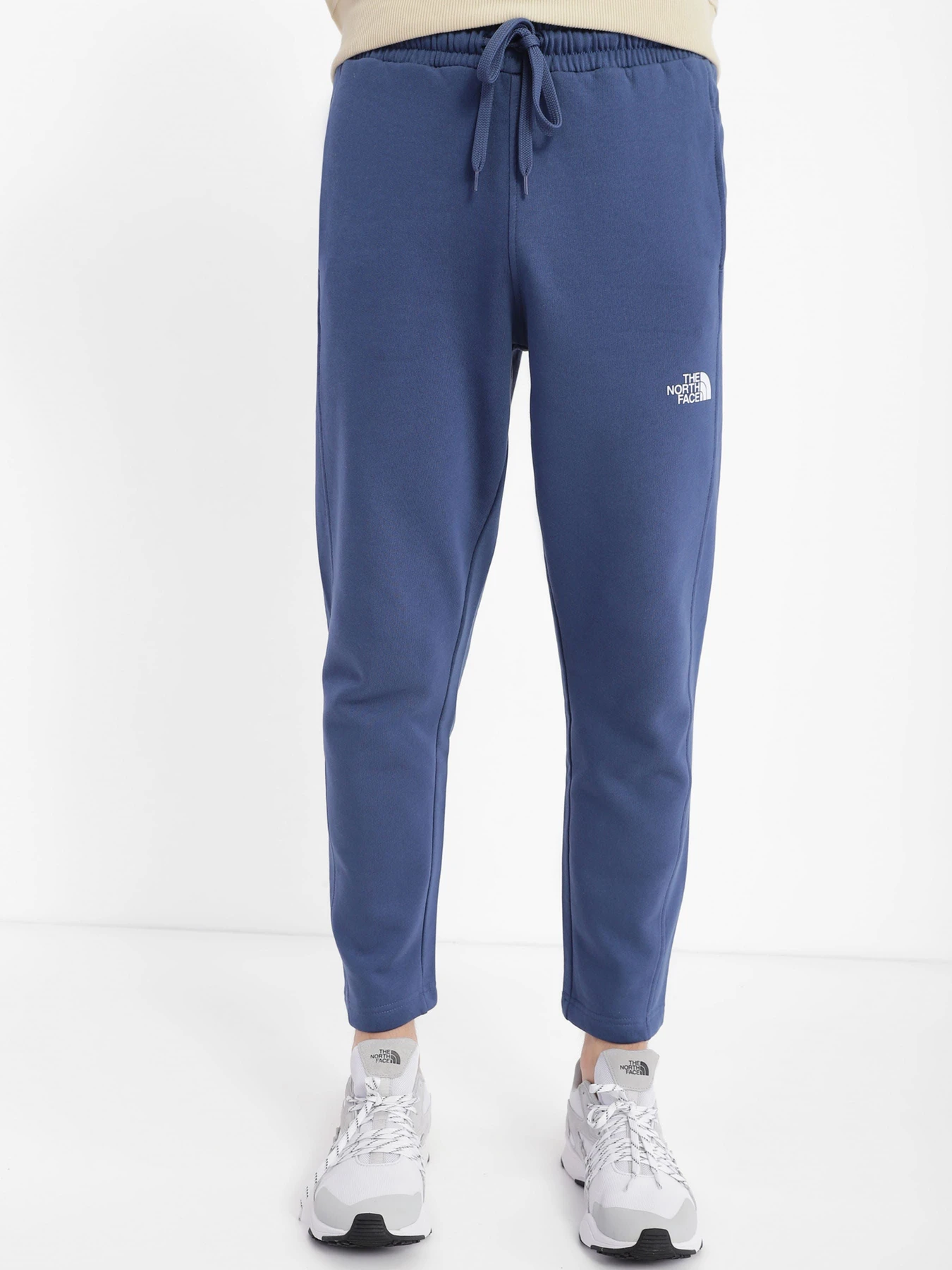 Брюки The North Face модель NF0A4M7LHDC1 Брюки The North Face модель NF0A4M7LHDC1 Фото