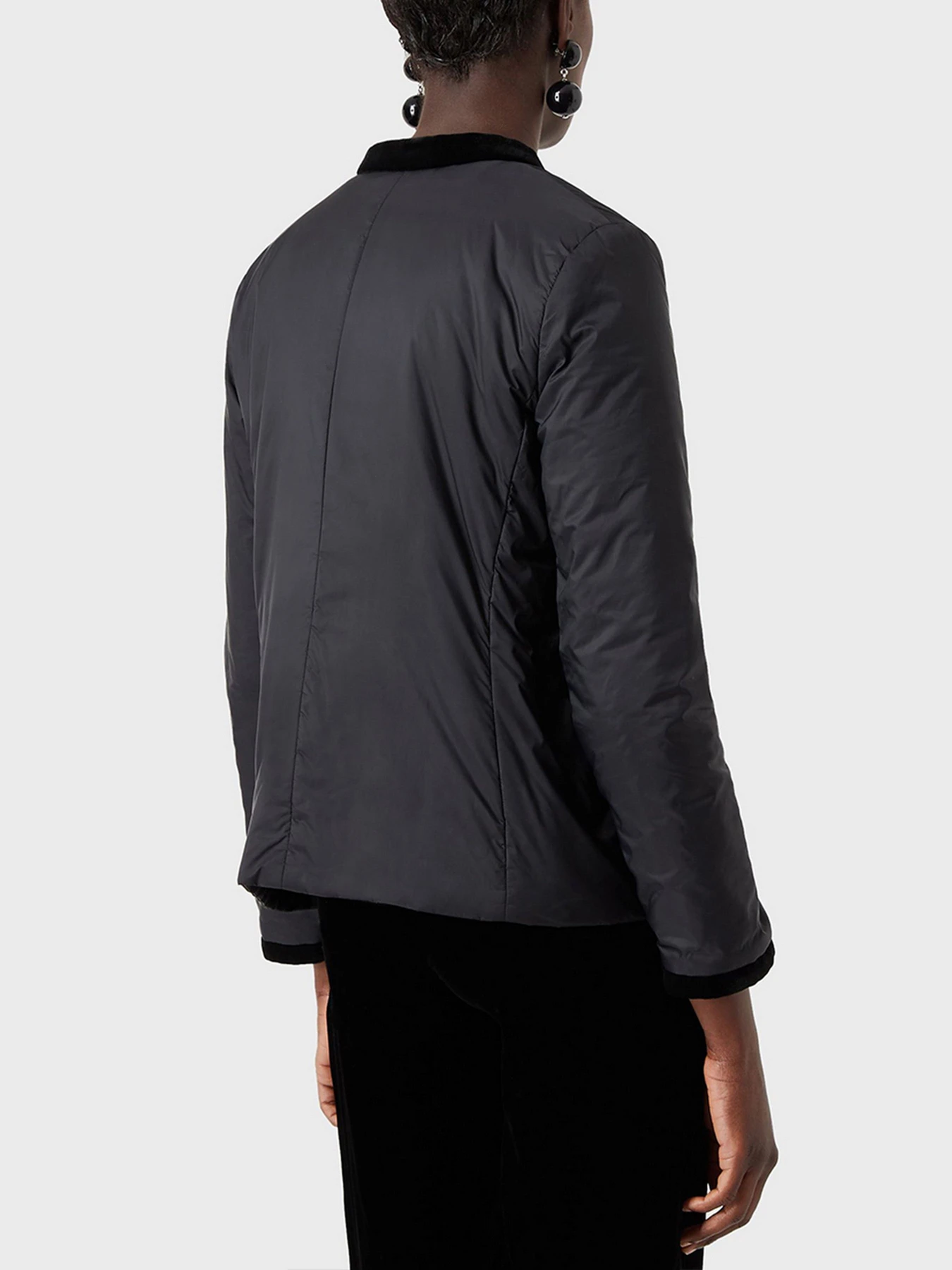 Куртки и дубленки Emporio Armani модель 8N2B01-2NKBZ-0999 Куртки и дубленки Emporio Armani модель 8N2B01-2NKBZ-0999 Фото