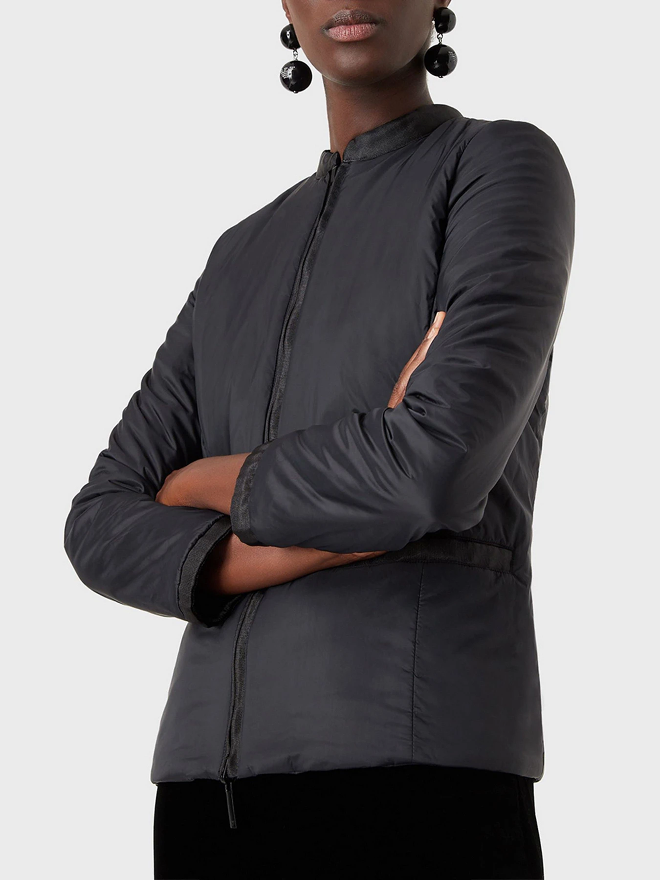 Куртки и дубленки Emporio Armani модель 8N2B01-2NKBZ-0999 Куртки и дубленки Emporio Armani модель 8N2B01-2NKBZ-0999 Фото