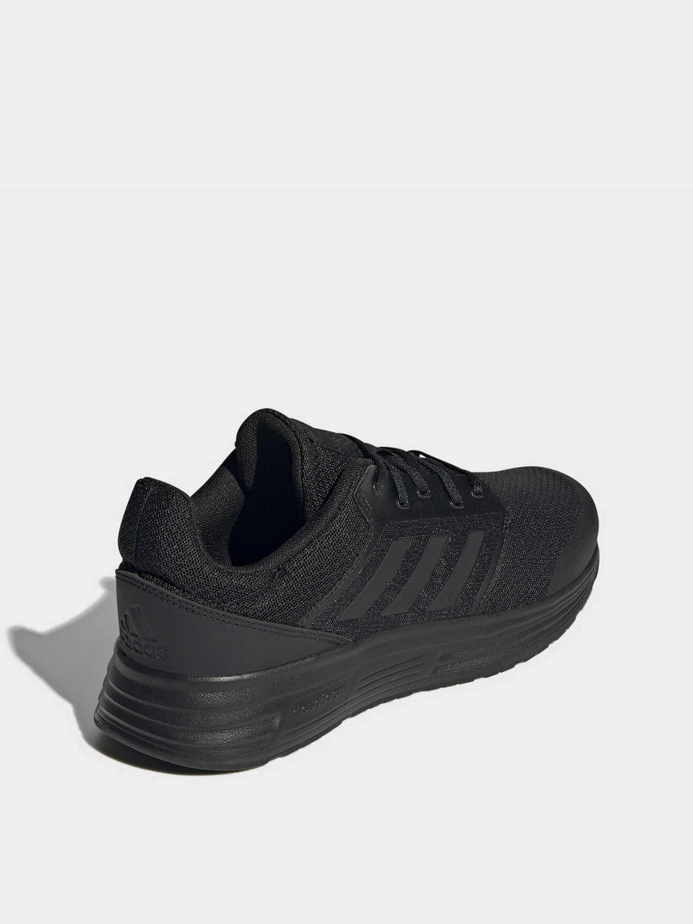 Кроссовки Adidas модель FY6718 Кроссовки Adidas модель FY6718 Фото