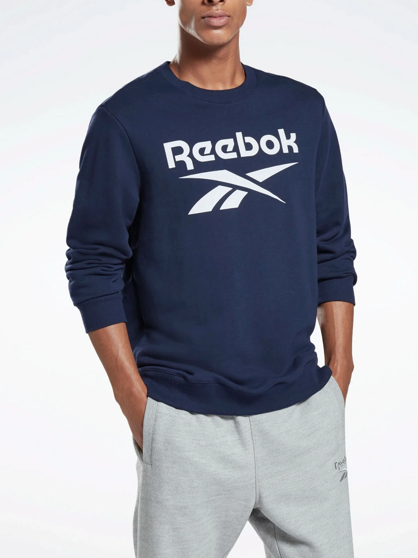 Худи и свитшоты Reebok модель GQ3539 Фото