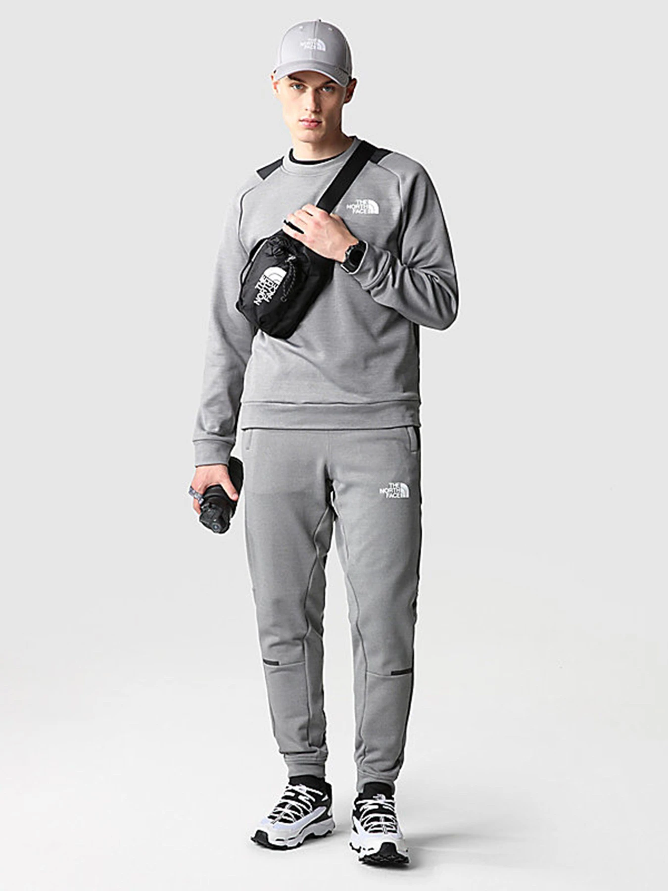 Брюки The North Face модель NF0A7ZANDYY1 Брюки The North Face модель NF0A7ZANDYY1 Фото