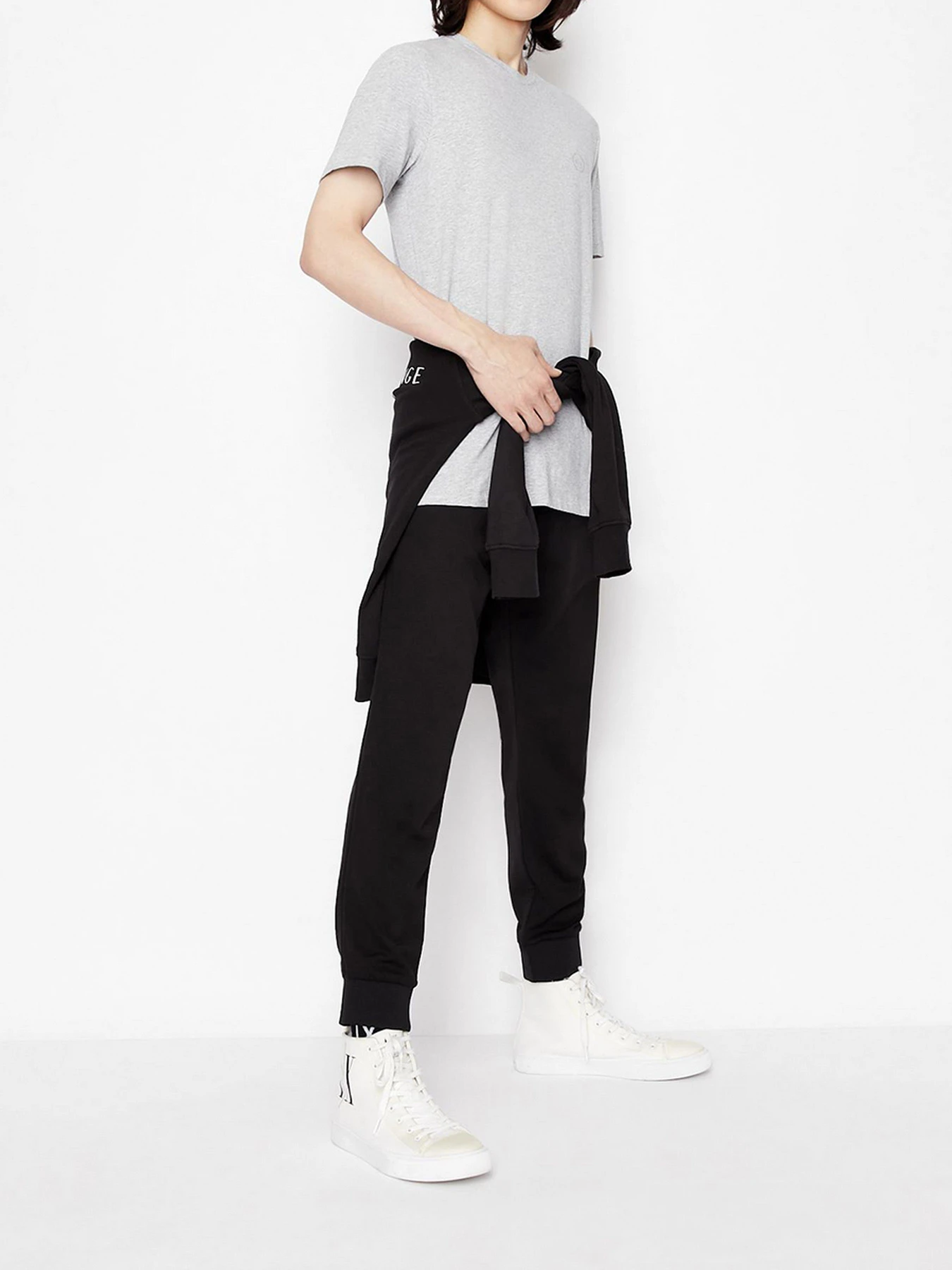 Брюки Armani Exchange модель 8NZP90-ZJ6JZ-1200 Брюки Armani Exchange модель 8NZP90-ZJ6JZ-1200 Фото