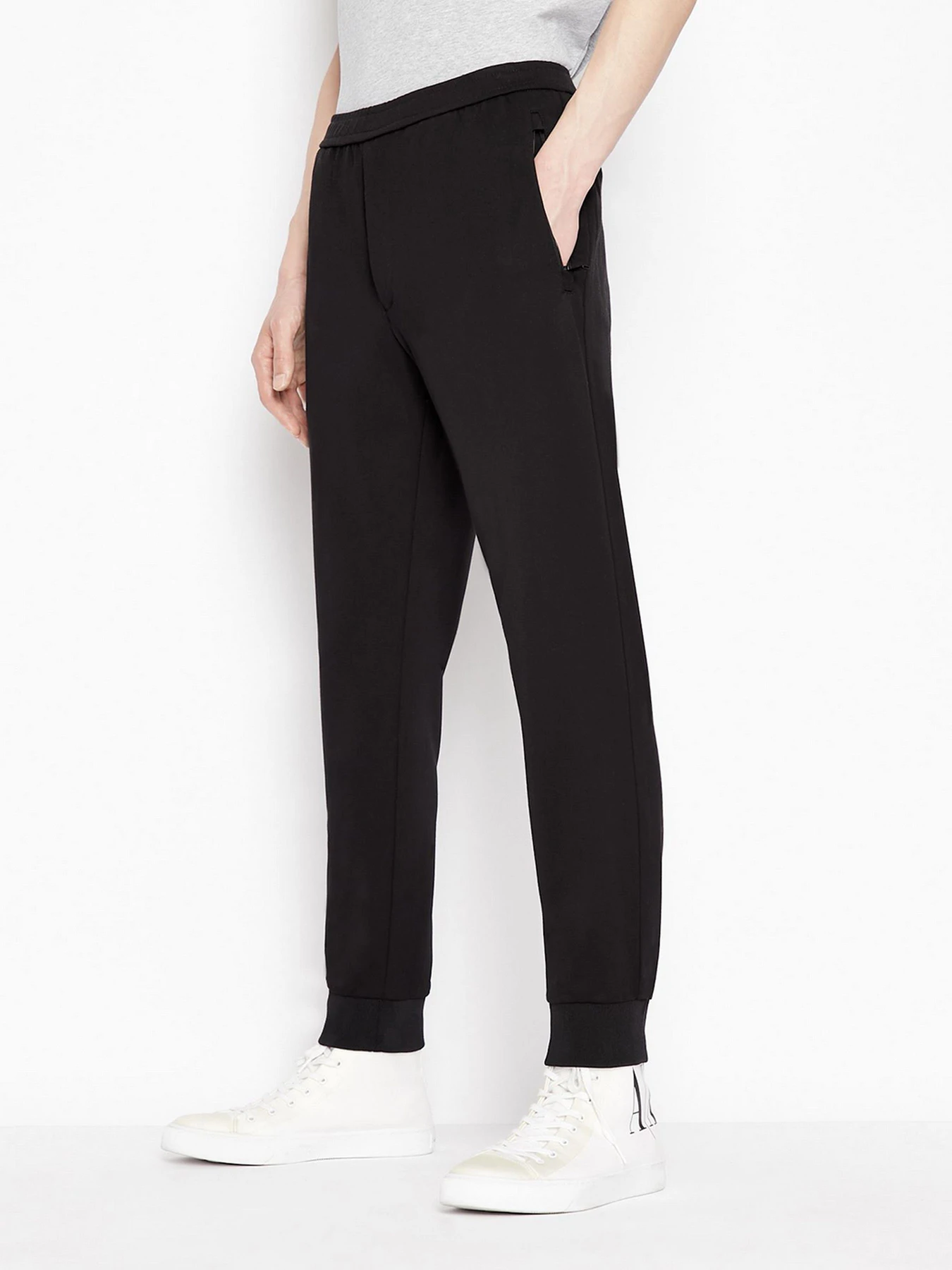 Брюки Armani Exchange модель 8NZP90-ZJ6JZ-1200 Брюки Armani Exchange модель 8NZP90-ZJ6JZ-1200 Фото