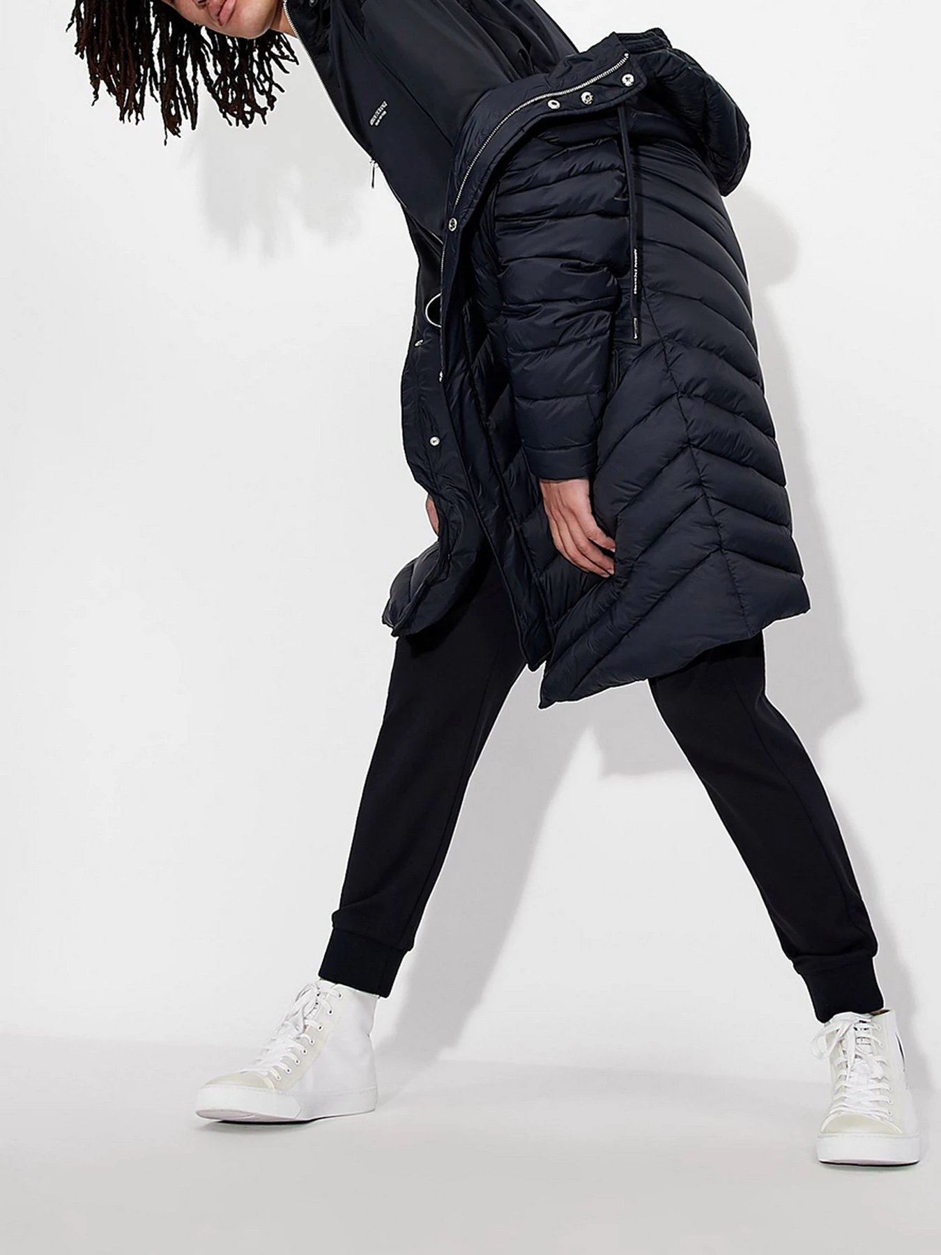 Брюки Armani Exchange модель 8NZP90-ZJ6JZ-1510 Брюки Armani Exchange модель 8NZP90-ZJ6JZ-1510 Фото