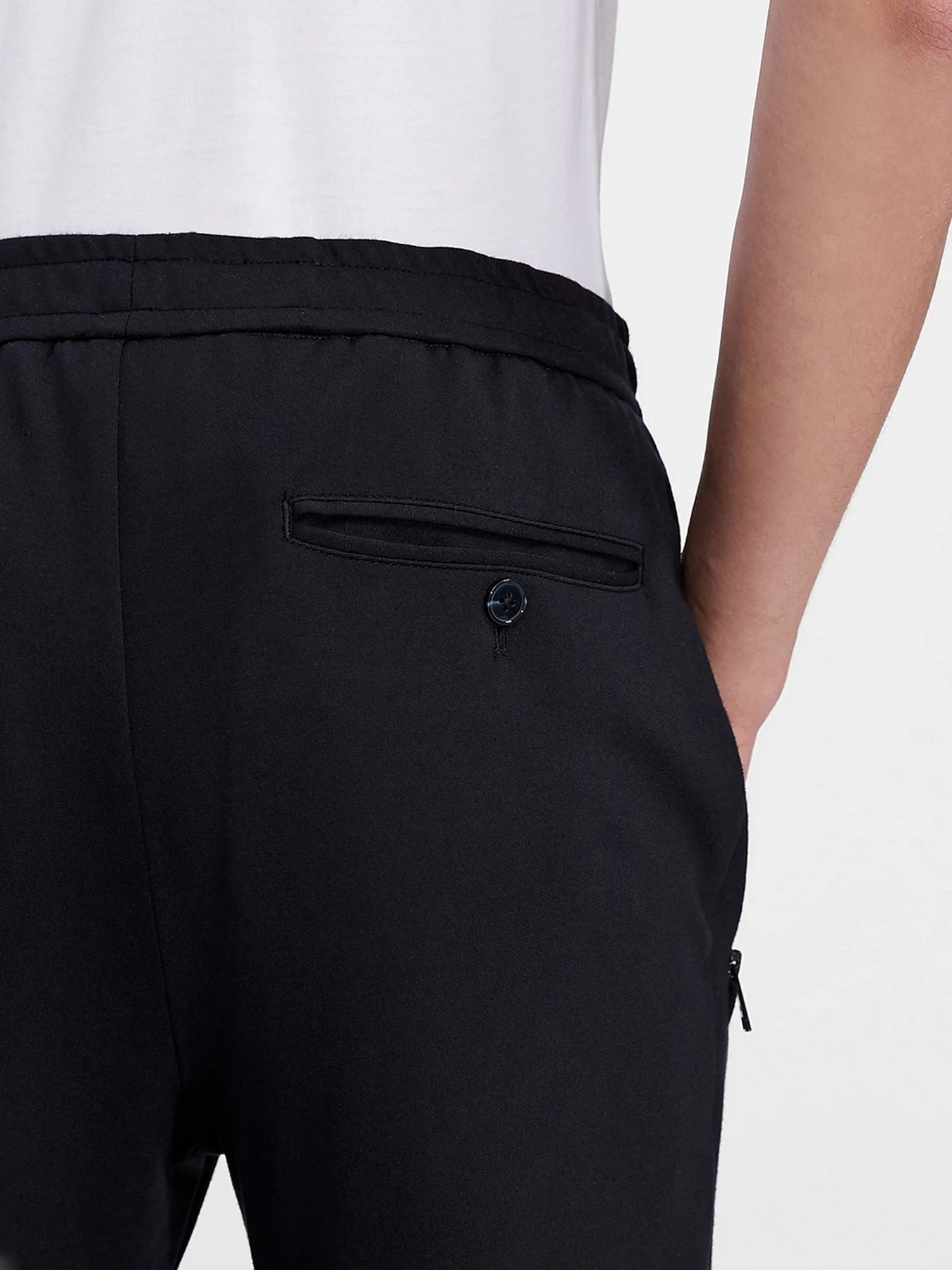 Брюки Armani Exchange модель 8NZP90-ZJ6JZ-1510 Брюки Armani Exchange модель 8NZP90-ZJ6JZ-1510 Фото