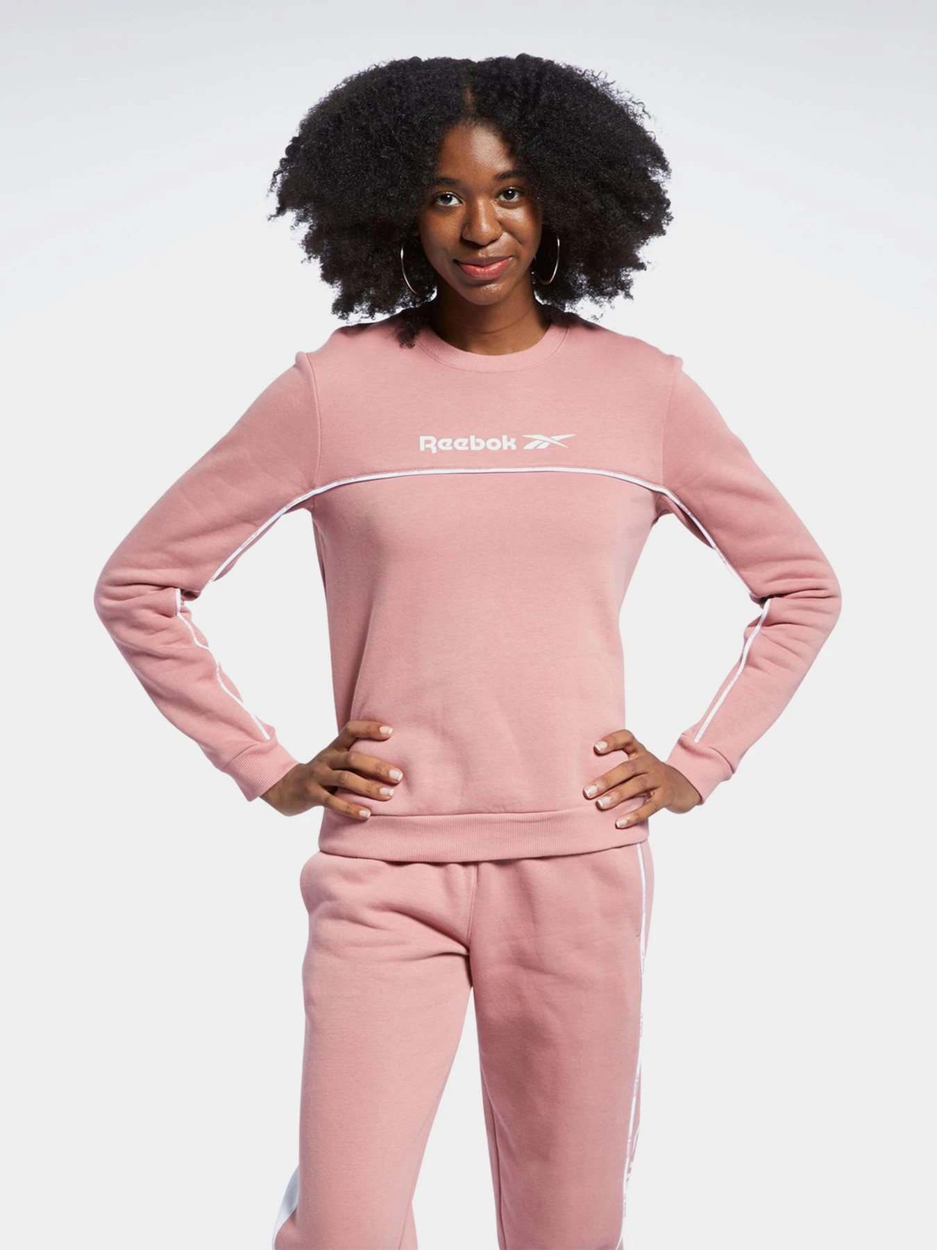 Худи и свитшоты Reebok модель GJ4916 Фото