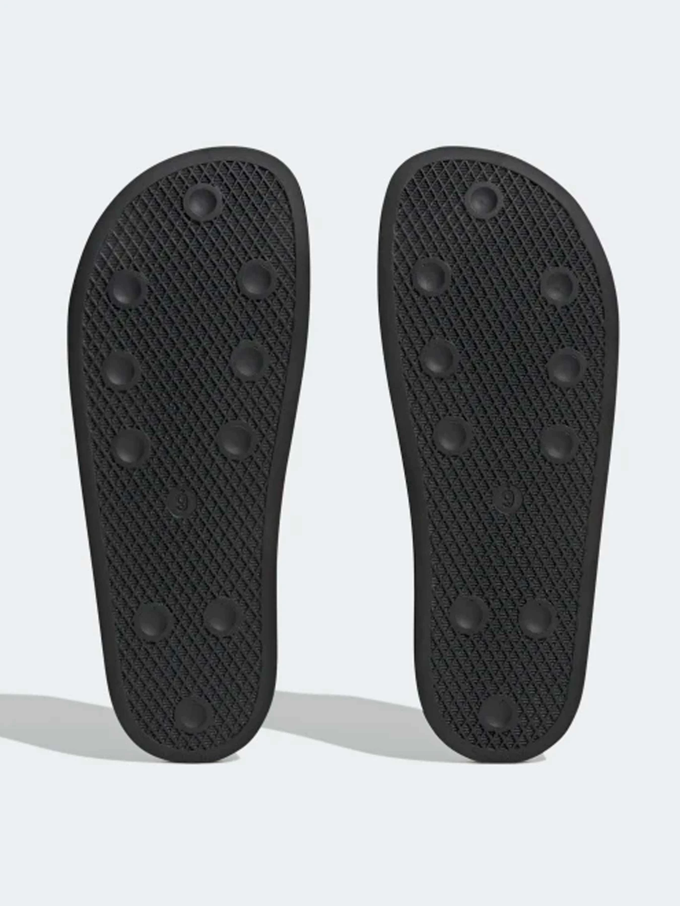 Шлёпанцы Adidas модель FZ6452 Шлёпанцы Adidas модель FZ6452 Фото