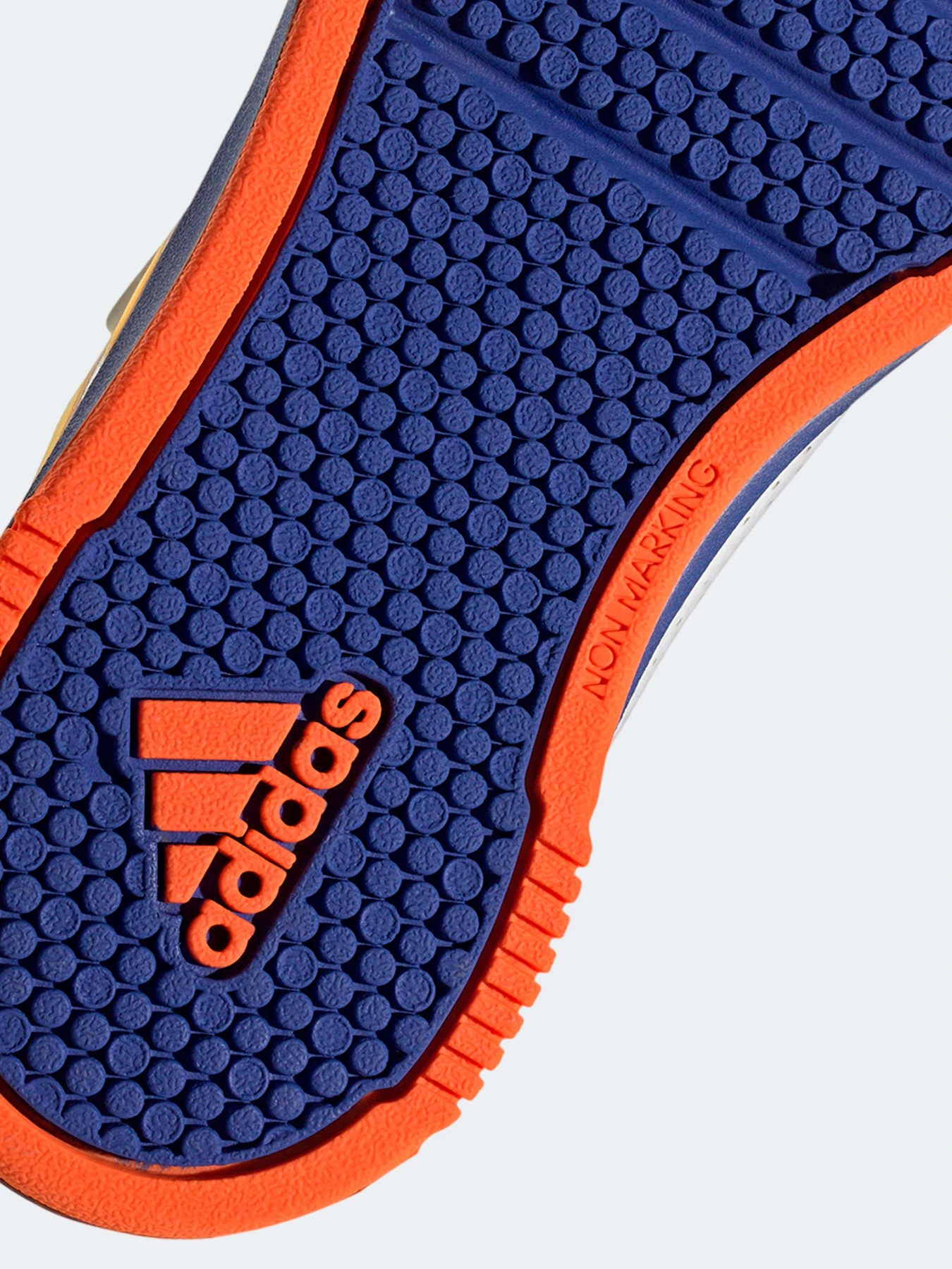 Кроссовки Adidas модель H06309 Кроссовки Adidas модель H06309 Фото