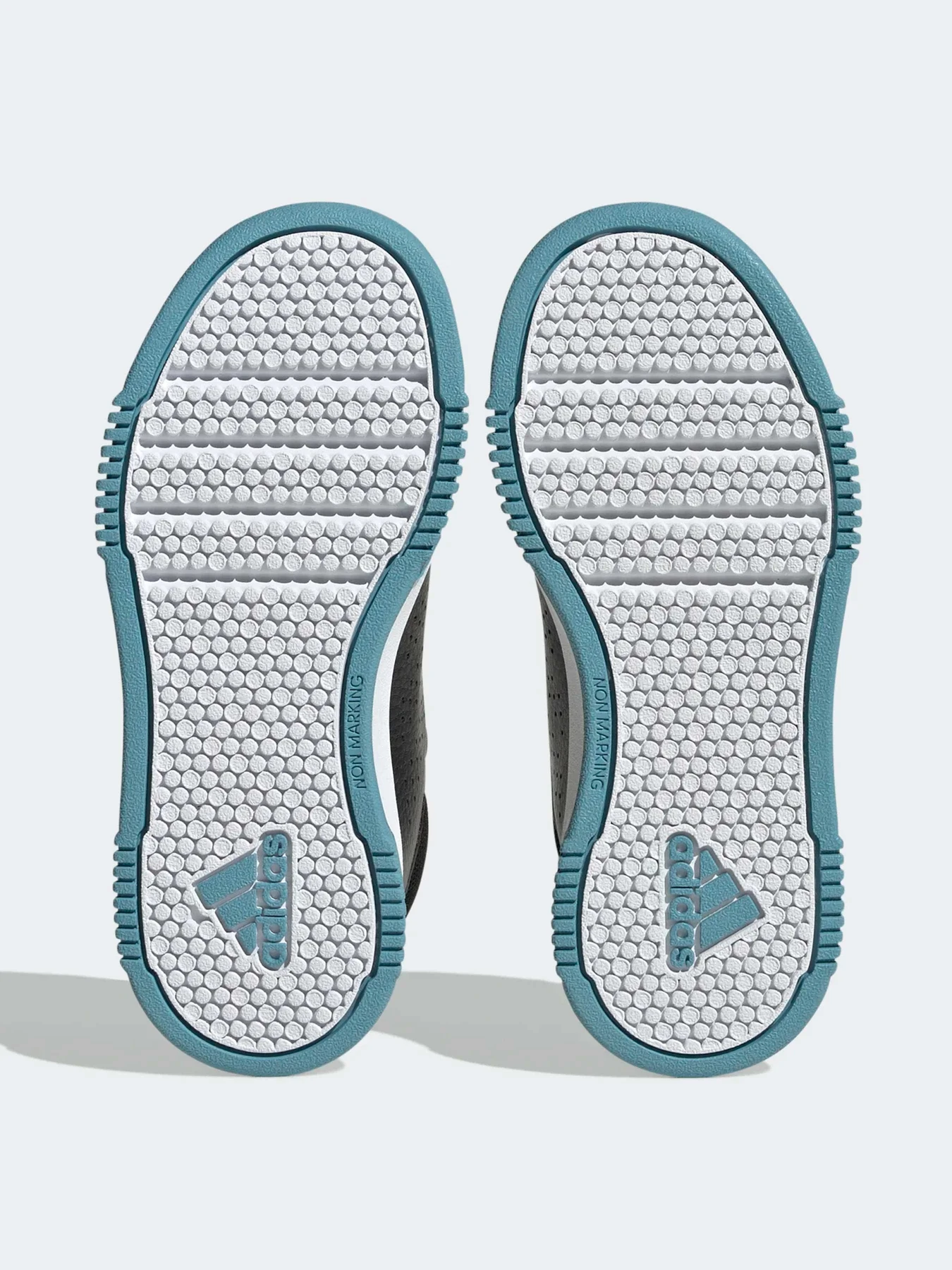 Кроссовки Adidas модель H06310 Кроссовки Adidas модель H06310 Фото