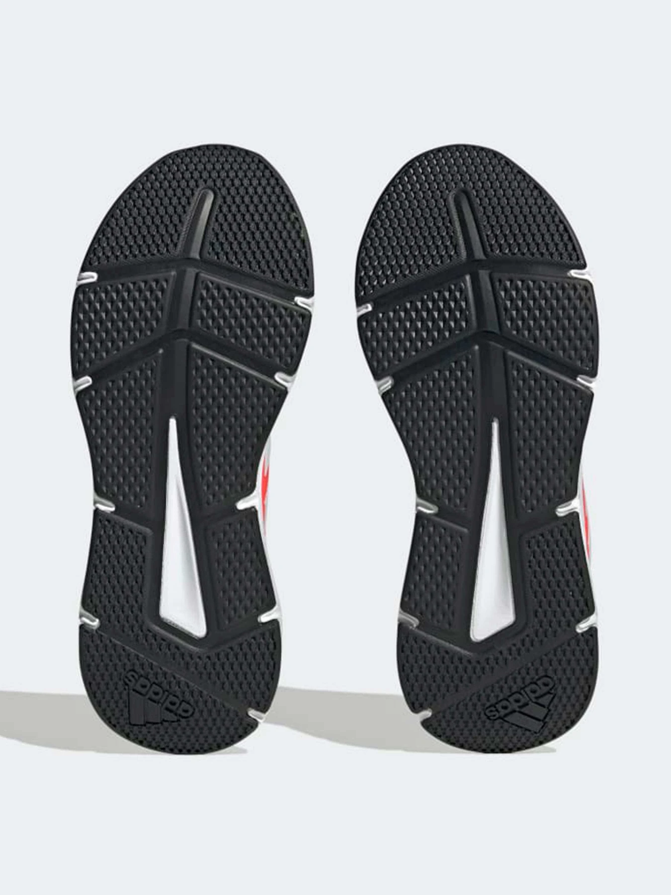 Кроссовки Adidas модель HP2417 Кроссовки Adidas модель HP2417 Фото