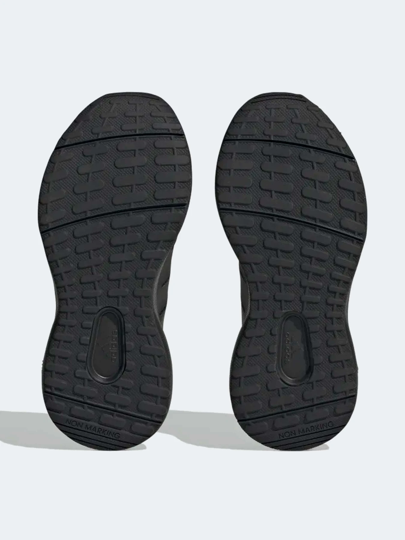 Кроссовки Adidas модель HP3118 Кроссовки Adidas модель HP3118 Фото