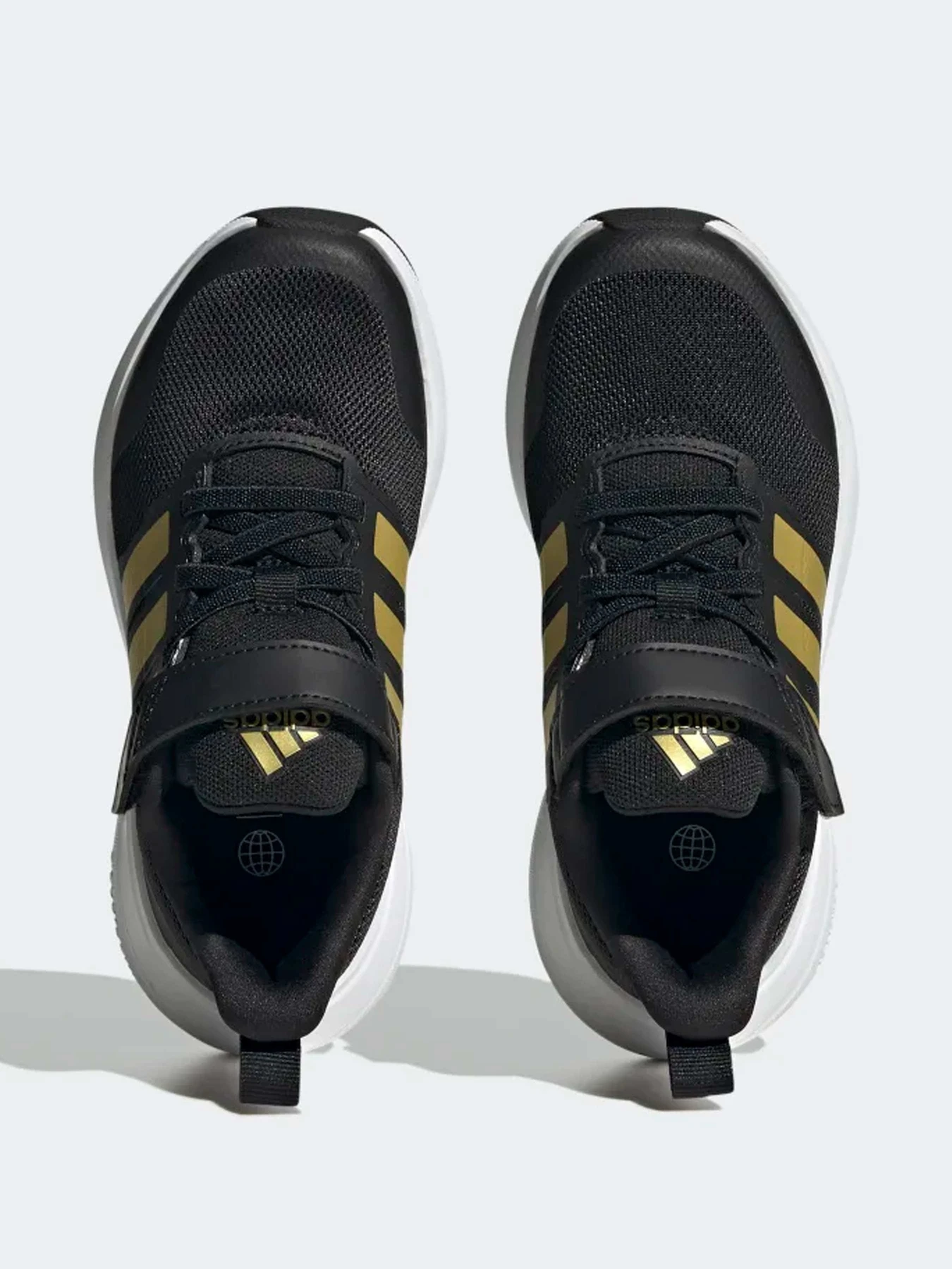 Кроссовки Adidas модель HP5442 Кроссовки Adidas модель HP5442 Фото