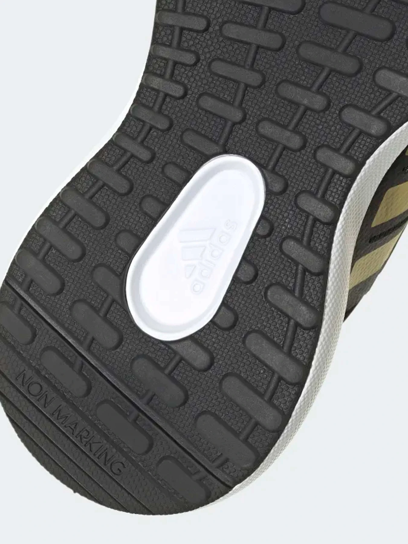 Кроссовки Adidas модель HP5442 Кроссовки Adidas модель HP5442 Фото