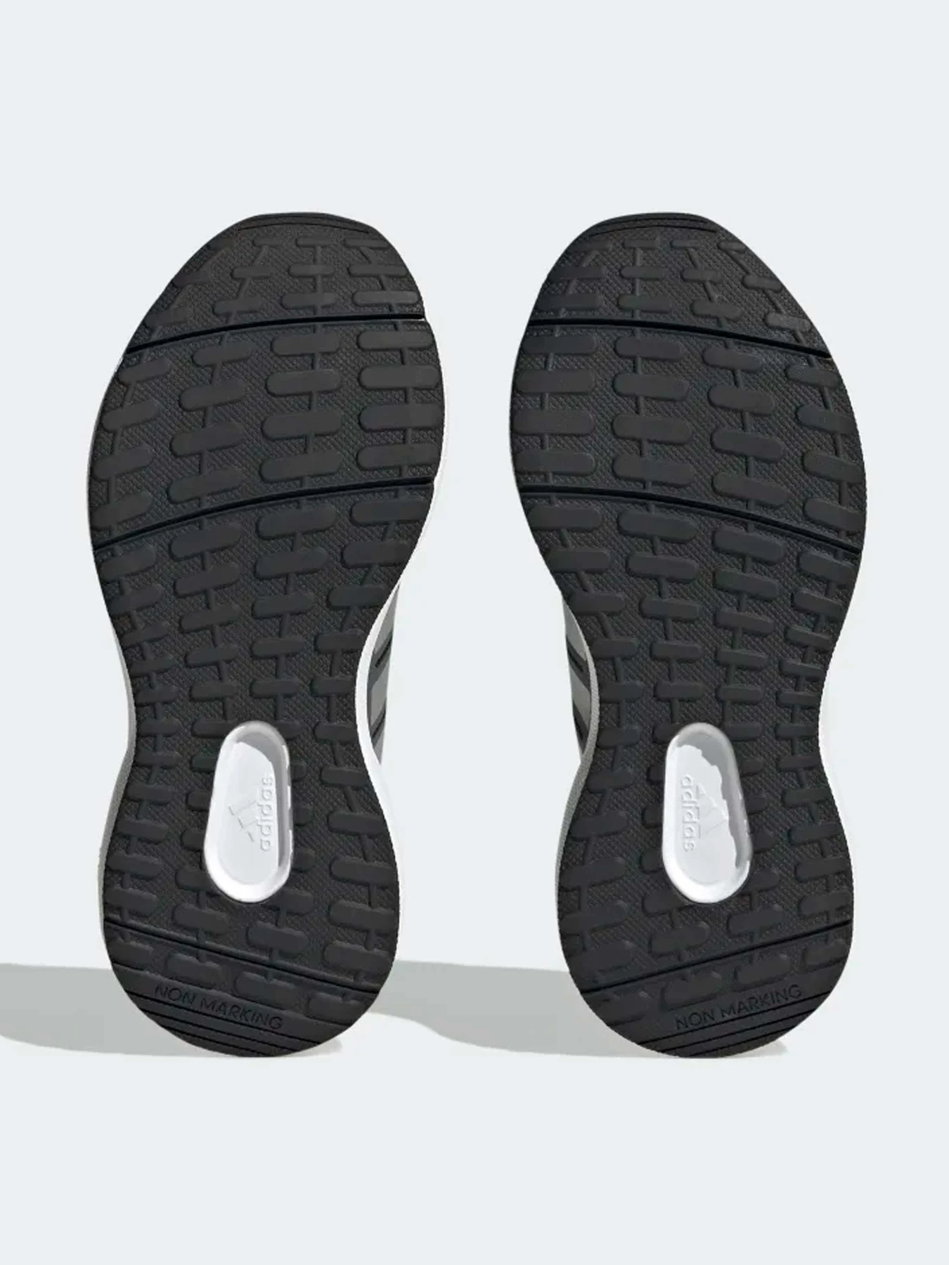 Кроссовки Adidas модель HP5448 Кроссовки Adidas модель HP5448 Фото