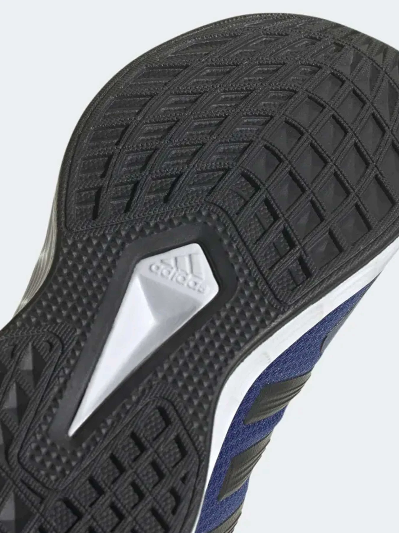 Кроссовки Adidas модель HP5824 Кроссовки Adidas модель HP5824 Фото