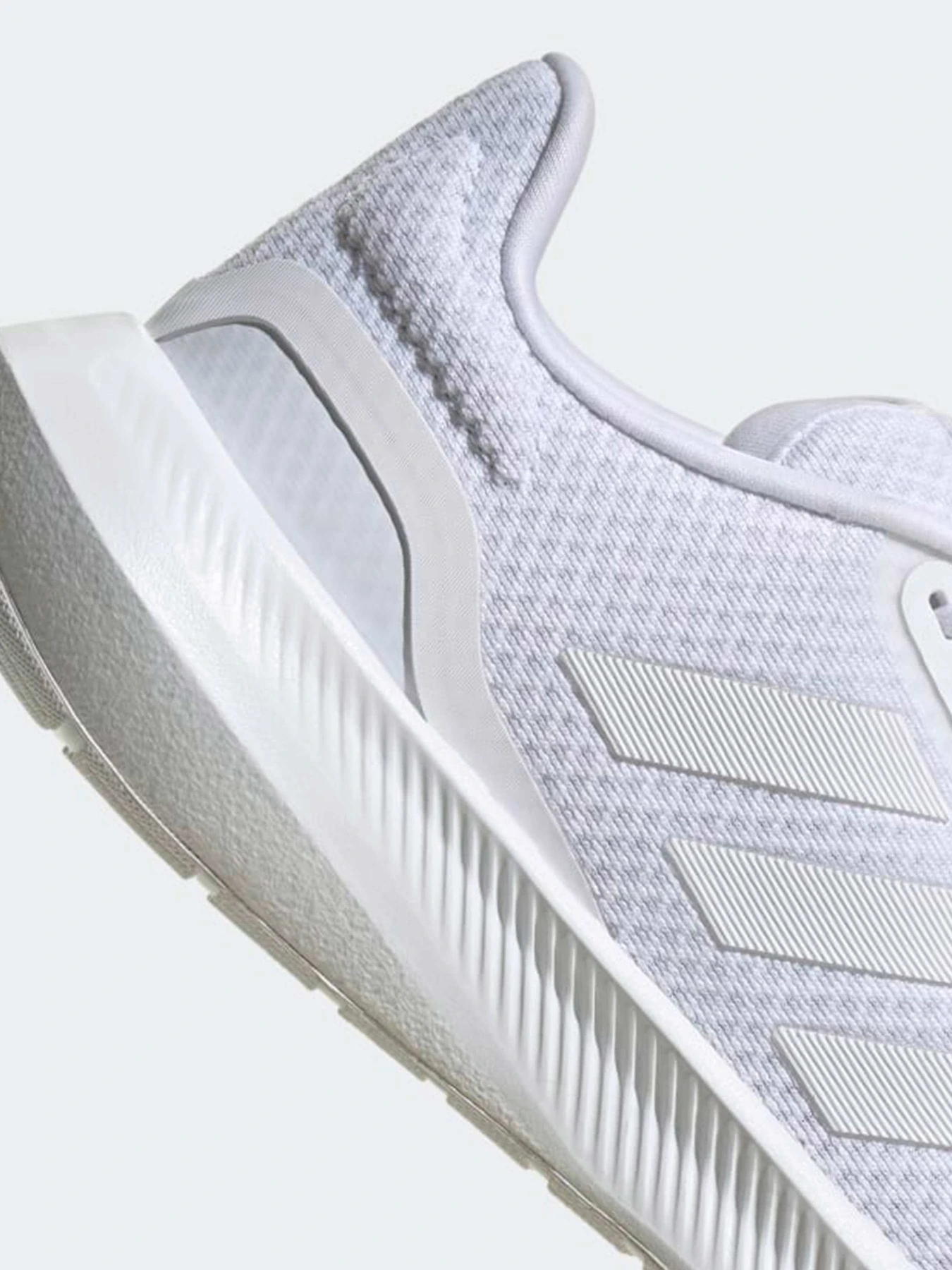 Кроссовки Adidas модель HP7559 Кроссовки Adidas модель HP7559 Фото