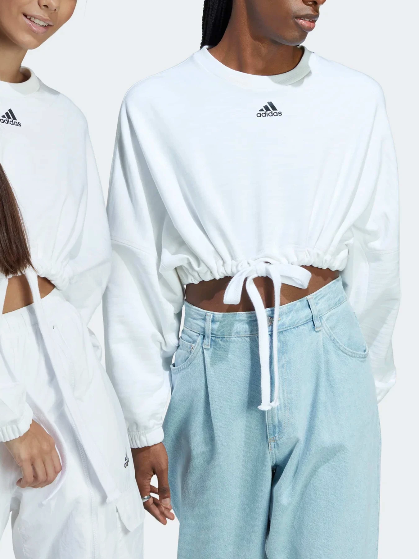 Худи и свитшоты Adidas модель IC6683 Худи и свитшоты Adidas модель IC6683 Фото