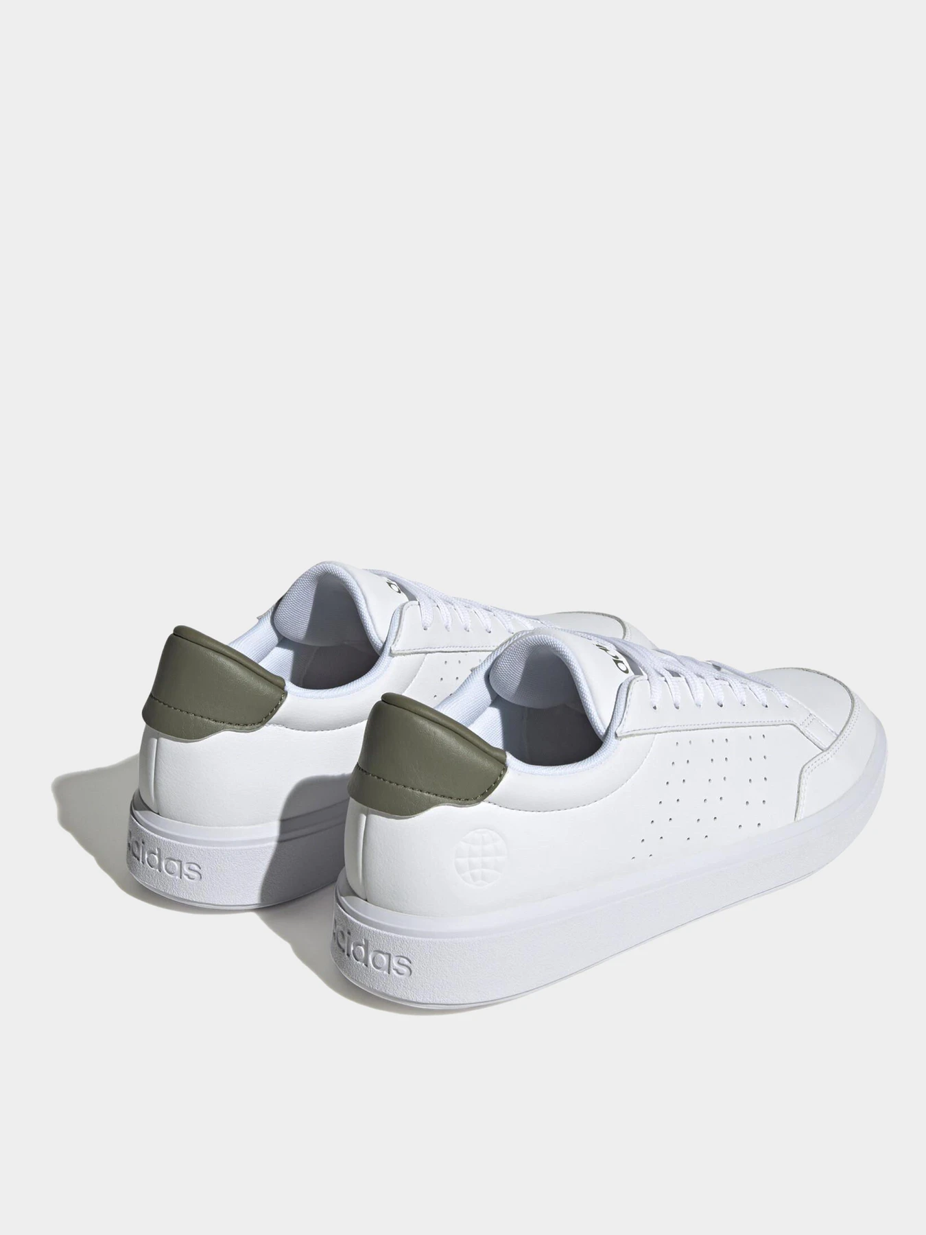 Кроссовки Adidas модель H06236 Кроссовки Adidas модель H06236 Фото