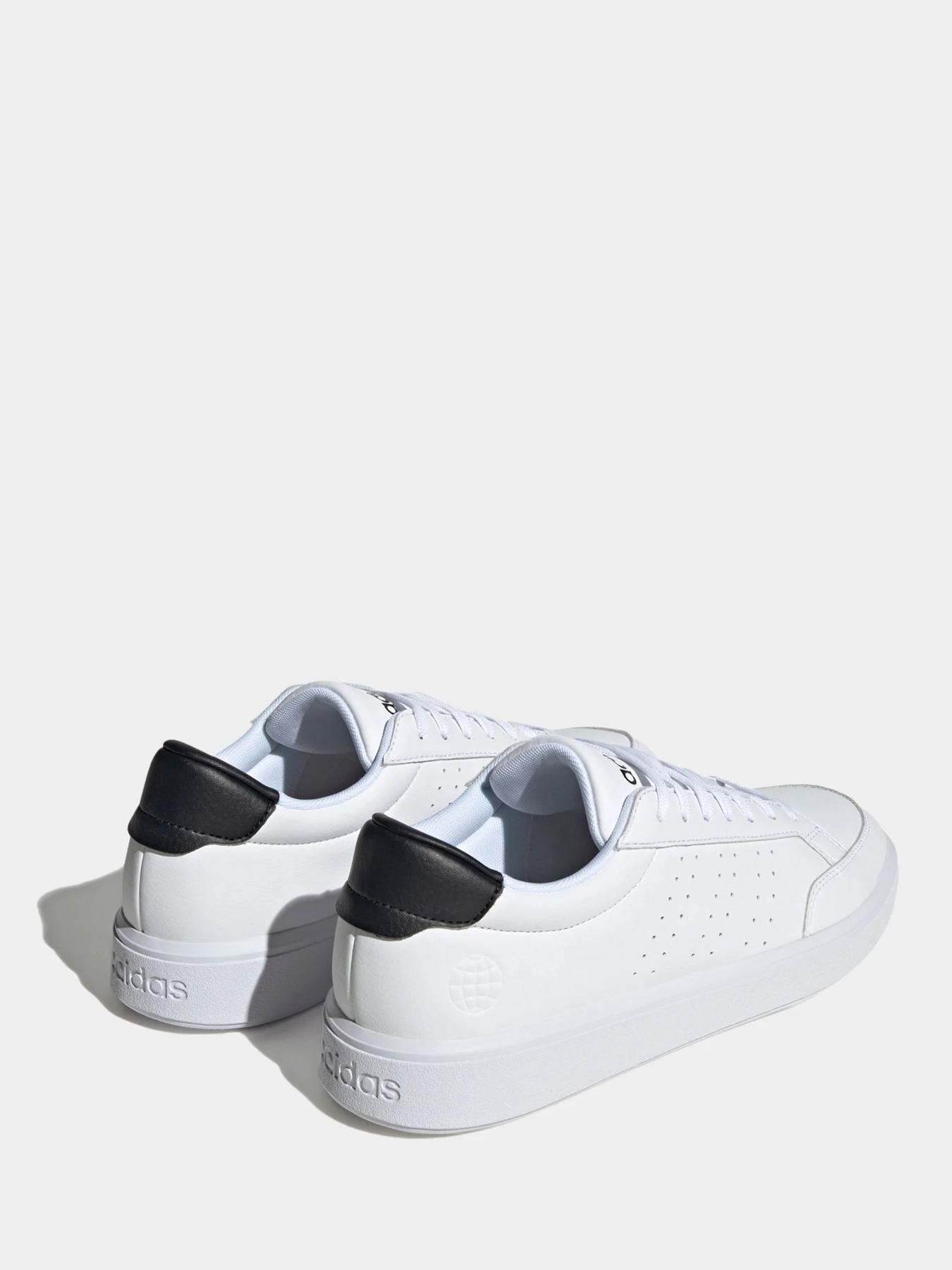 Кроссовки Adidas модель H06238 Кроссовки Adidas модель H06238 Фото