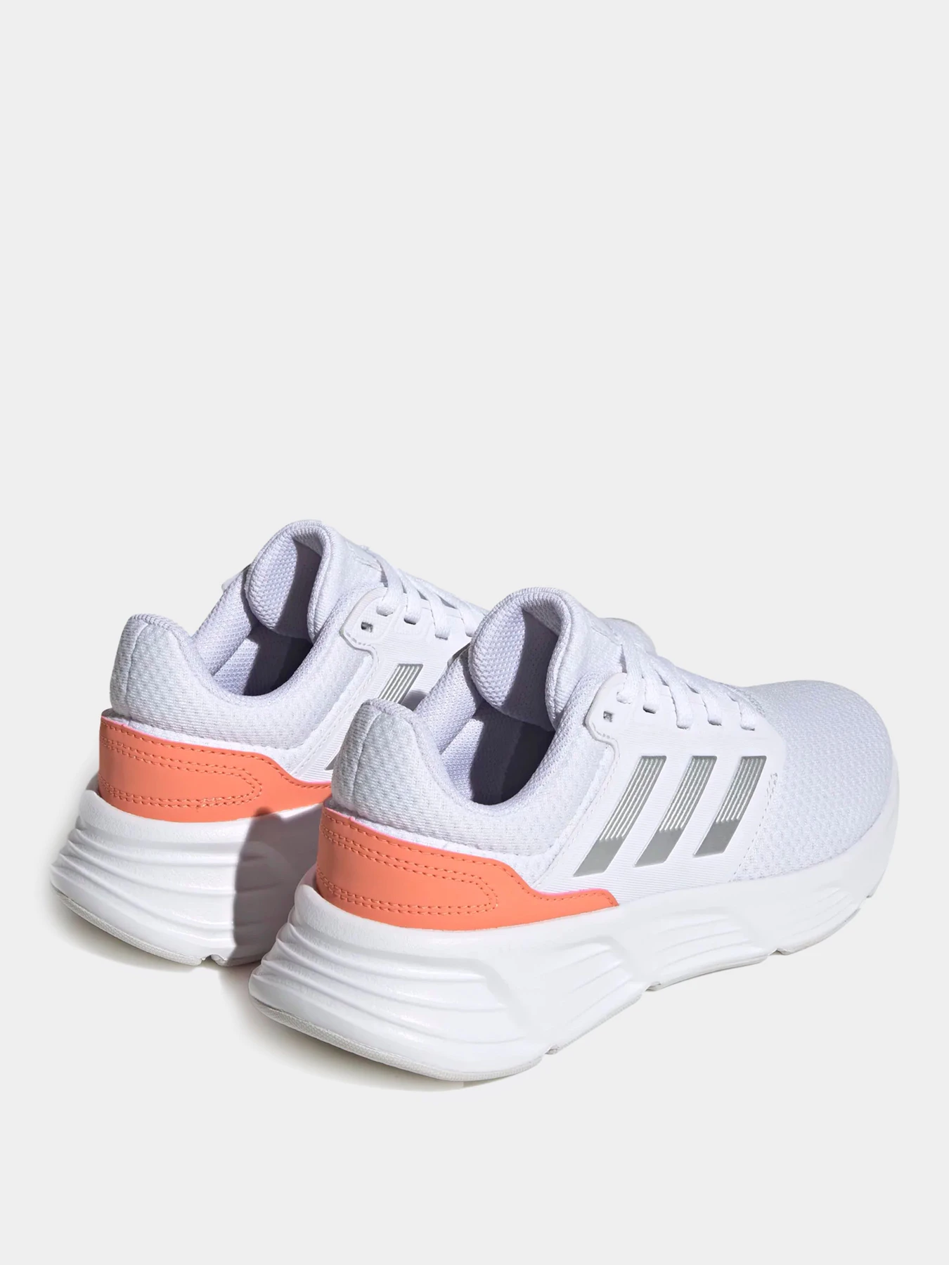 Кроссовки Adidas модель HP2407 Кроссовки Adidas модель HP2407 Фото