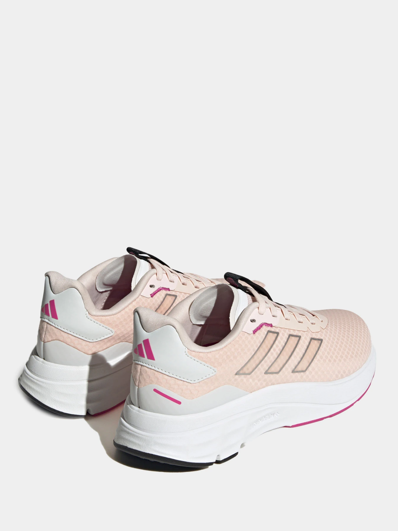Кроссовки Adidas модель HP5692 Кроссовки Adidas модель HP5692 Фото