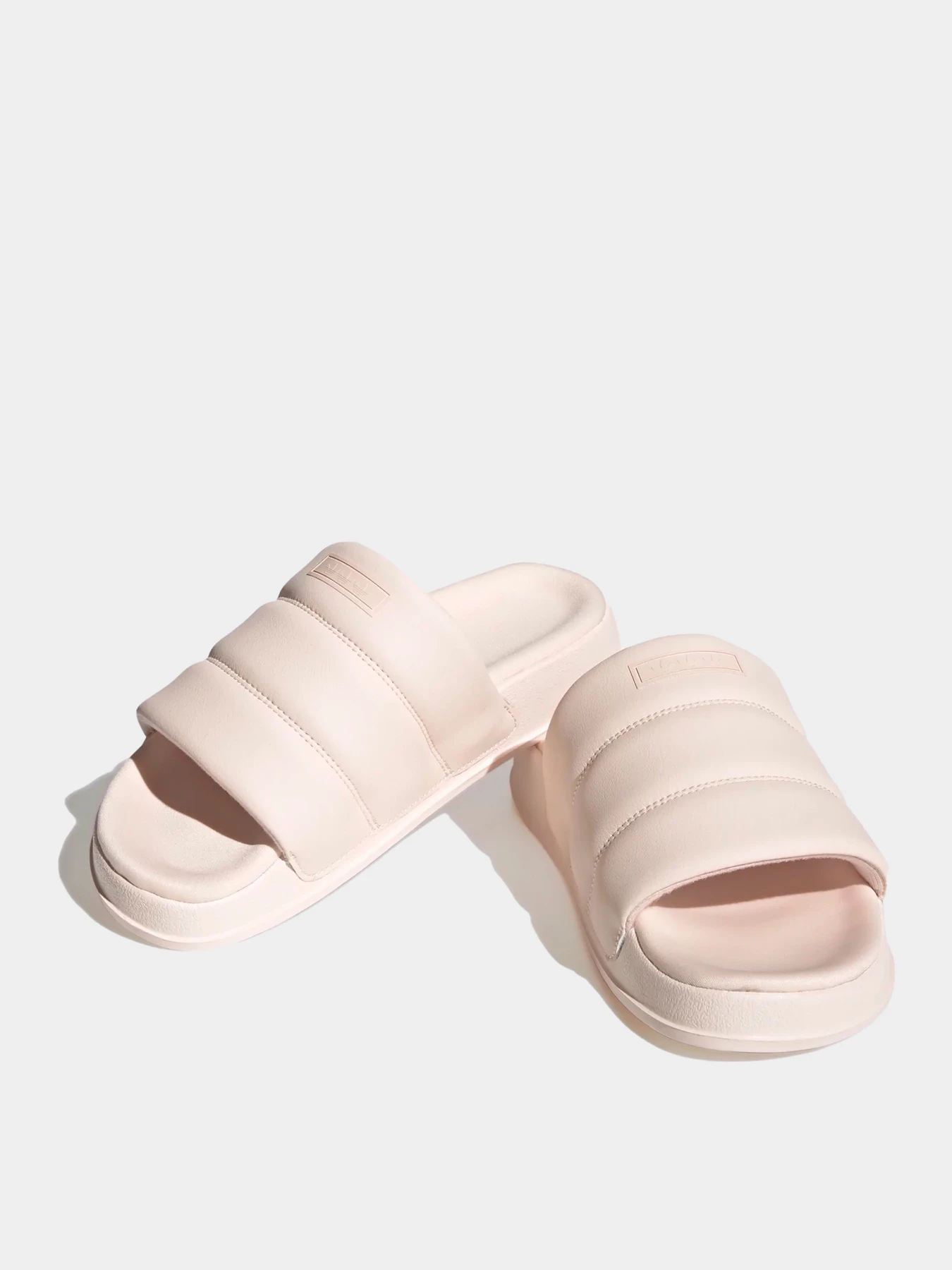 Шлёпанцы Adidas модель HQ8772 Шлёпанцы Adidas модель HQ8772 Фото