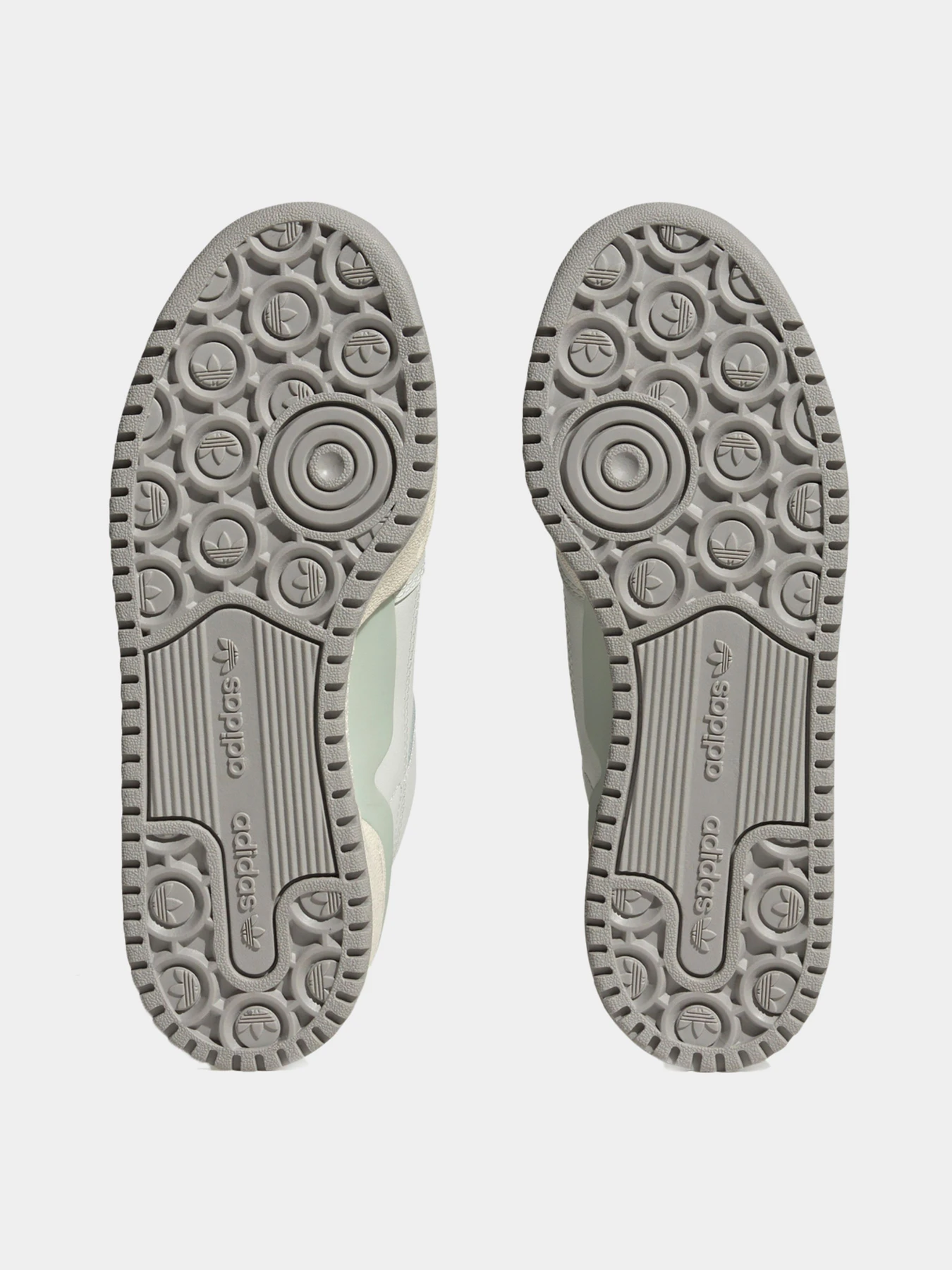 Кроссовки Adidas модель ID1806 Кроссовки Adidas модель ID1806 Фото