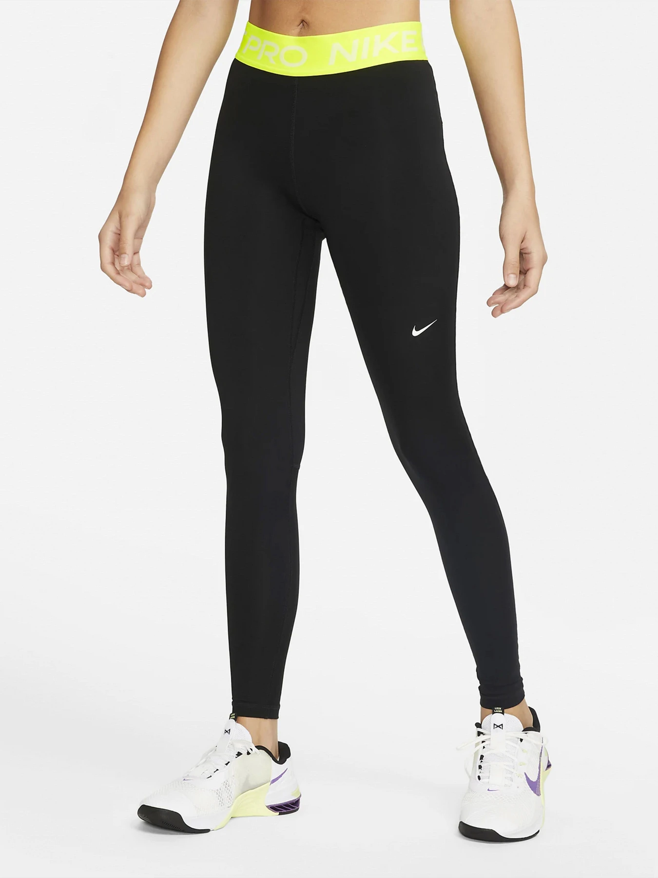 Брюки NIKE модель CZ9779-013 Брюки NIKE модель CZ9779-013 Фото