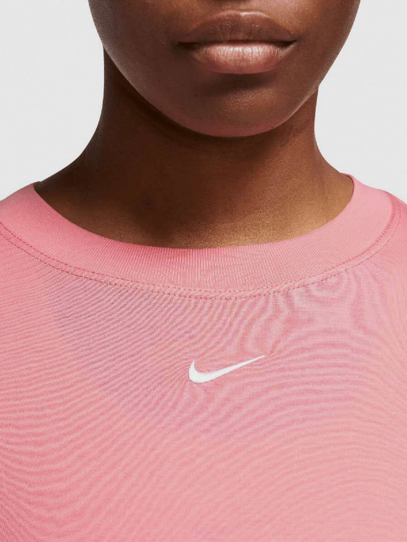 Футболки и поло NIKE модель DN5697-611 Футболки и поло NIKE модель DN5697-611 Фото