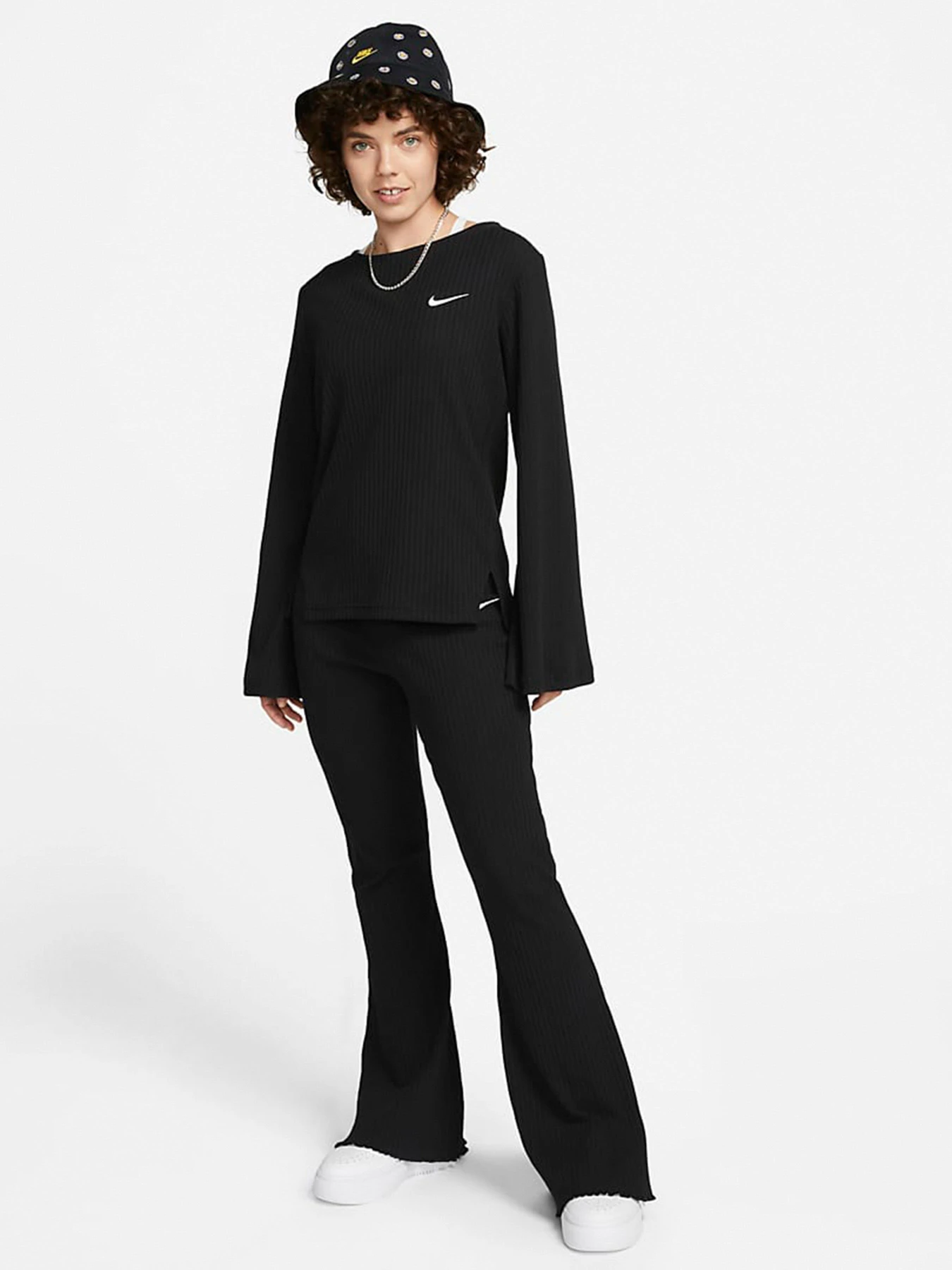 Брюки NIKE модель DV7868-010 Брюки NIKE модель DV7868-010 Фото