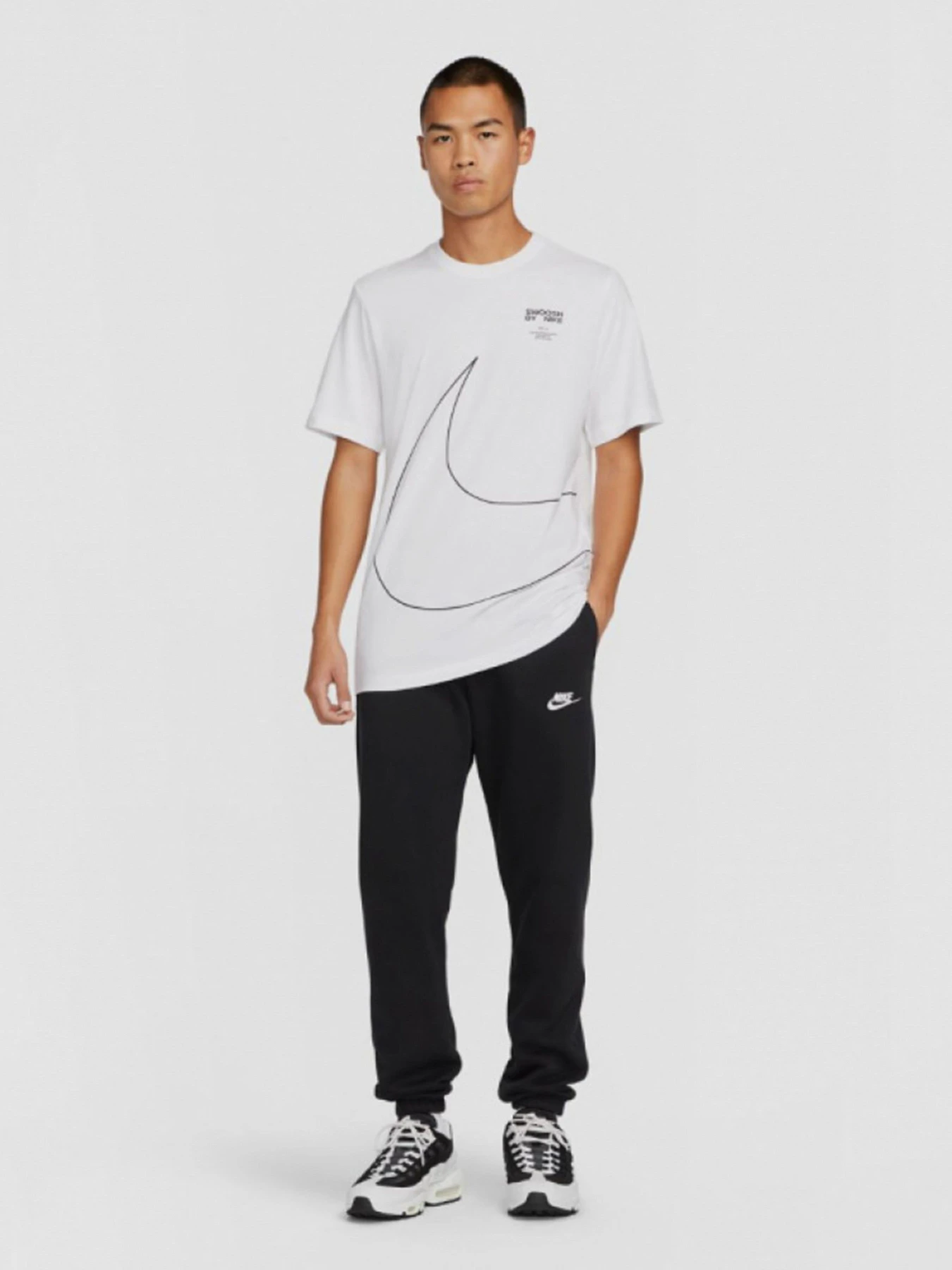Футболки и поло NIKE модель DZ2883-100 Футболки и поло NIKE модель DZ2883-100 Фото