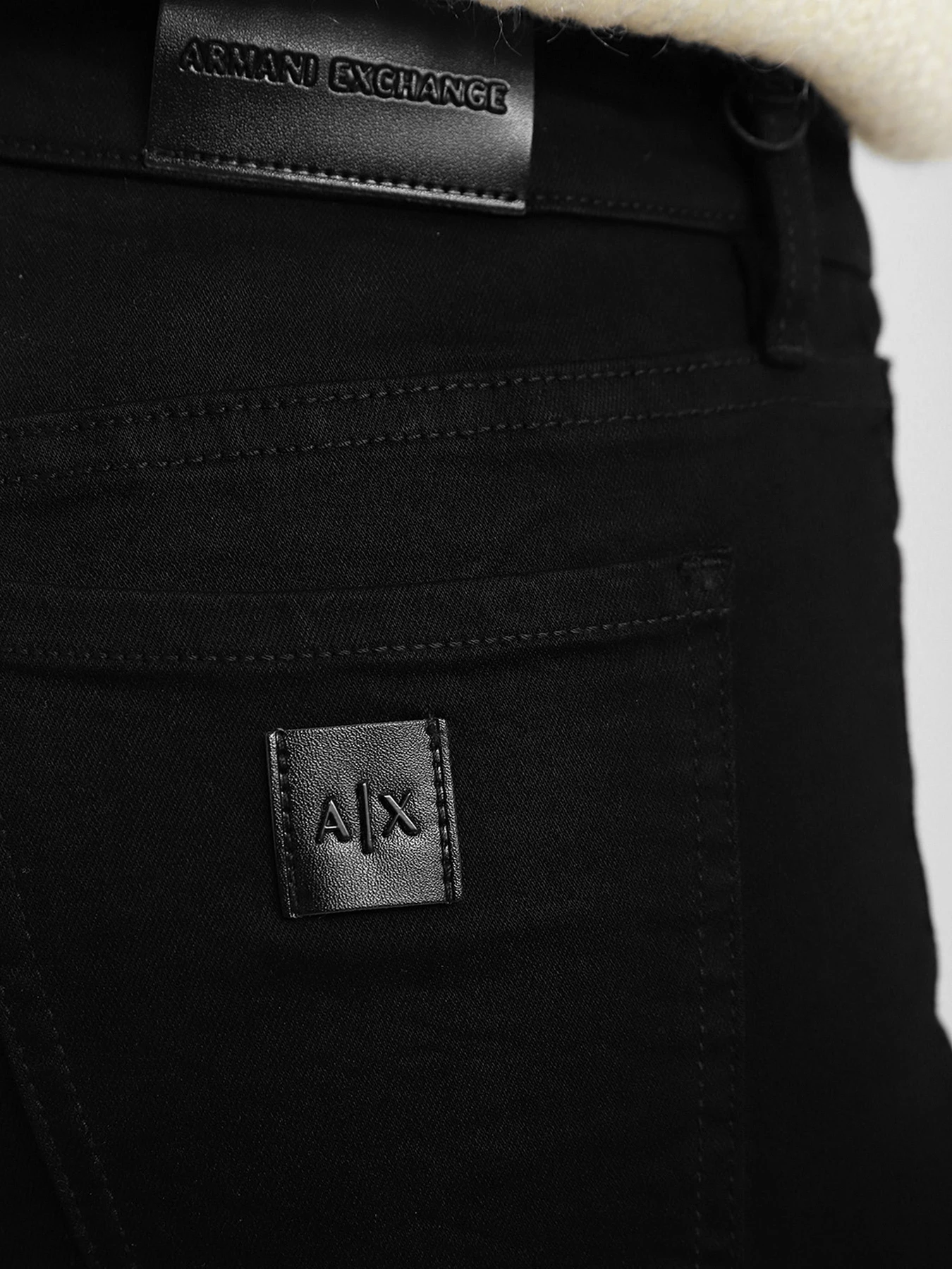 Джинсы Armani Exchange модель 8NYJ01-Y1TCZ-0204 Джинсы Armani Exchange модель 8NYJ01-Y1TCZ-0204 Фото