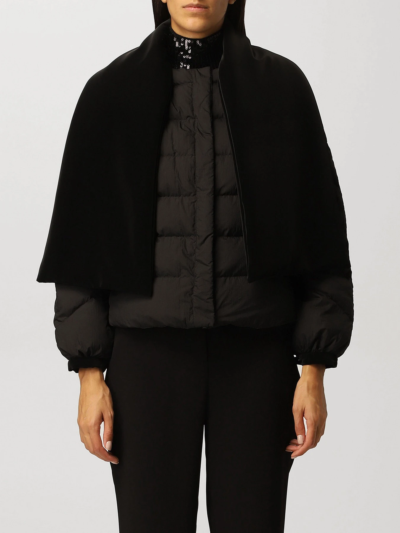 Куртки и дубленки Emporio Armani модель 6K2B69-2NJGZ-0999 Куртки и дубленки Emporio Armani модель 6K2B69-2NJGZ-0999 Фото