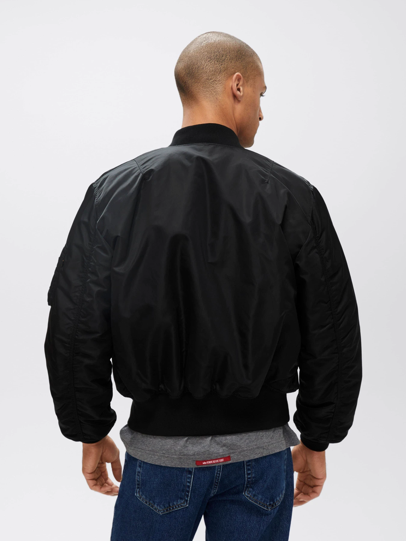 Куртки и дубленки Alpha Industries модель MJM21300C1_001 Куртки и дубленки Alpha Industries модель MJM21300C1_001 Фото