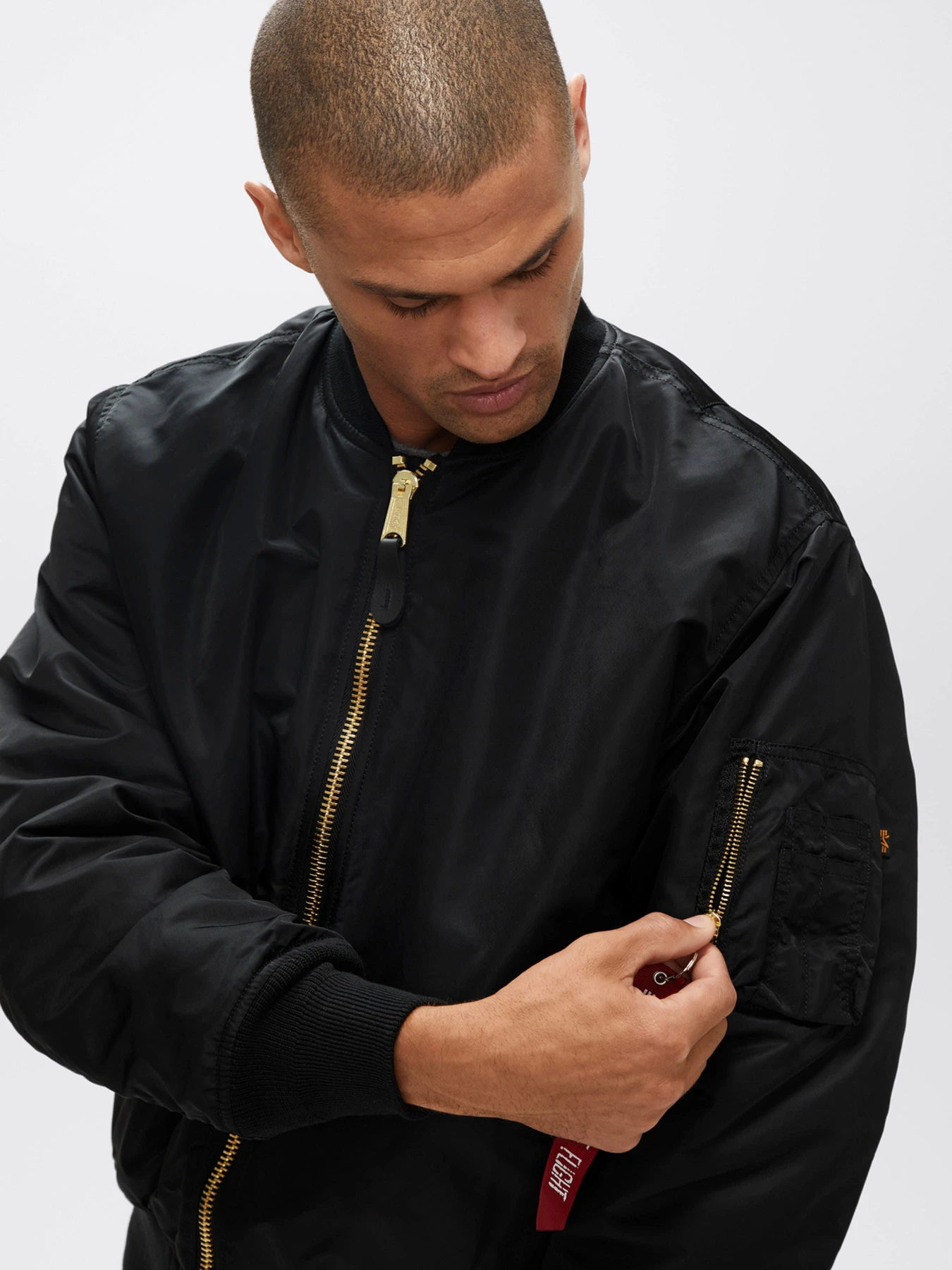Куртки и дубленки Alpha Industries модель MJM21300C1_001 Куртки и дубленки Alpha Industries модель MJM21300C1_001 Фото