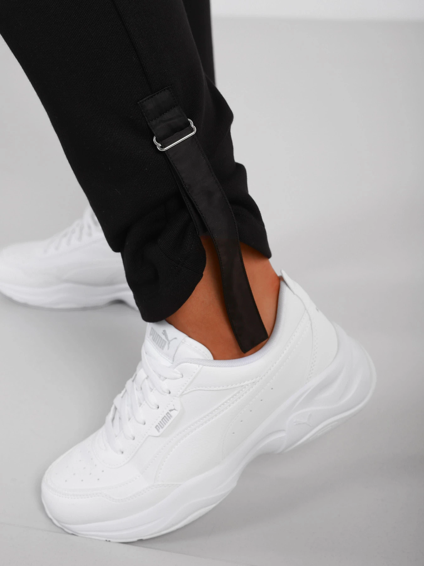 Брюки Armani Exchange модель 6KYP75-YJ5TZ-1200 Фото