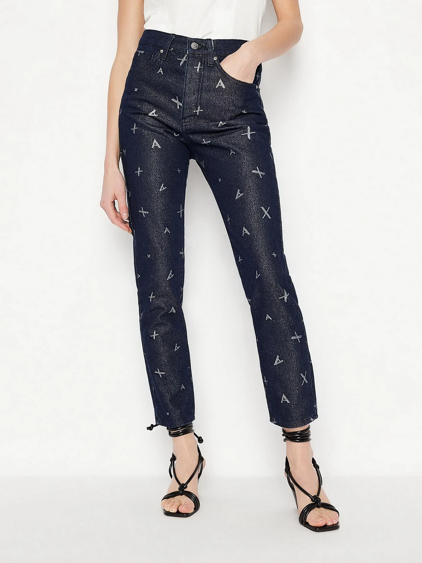 Джинсы Armani Exchange модель 3LYJ51-Y1SMZ-1500 Джинсы Armani Exchange модель 3LYJ51-Y1SMZ-1500 Фото