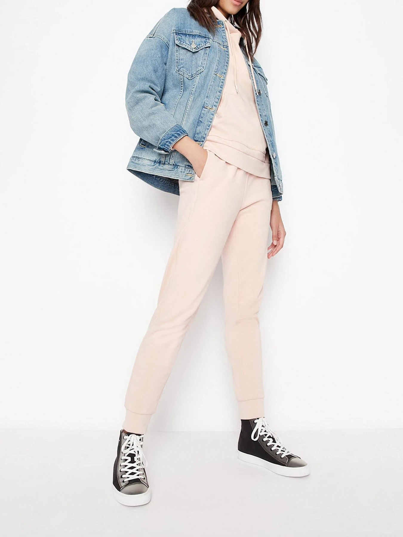Брюки Armani Exchange модель 8NYPFX-YJ68Z-14AA Брюки Armani Exchange модель 8NYPFX-YJ68Z-14AA Фото