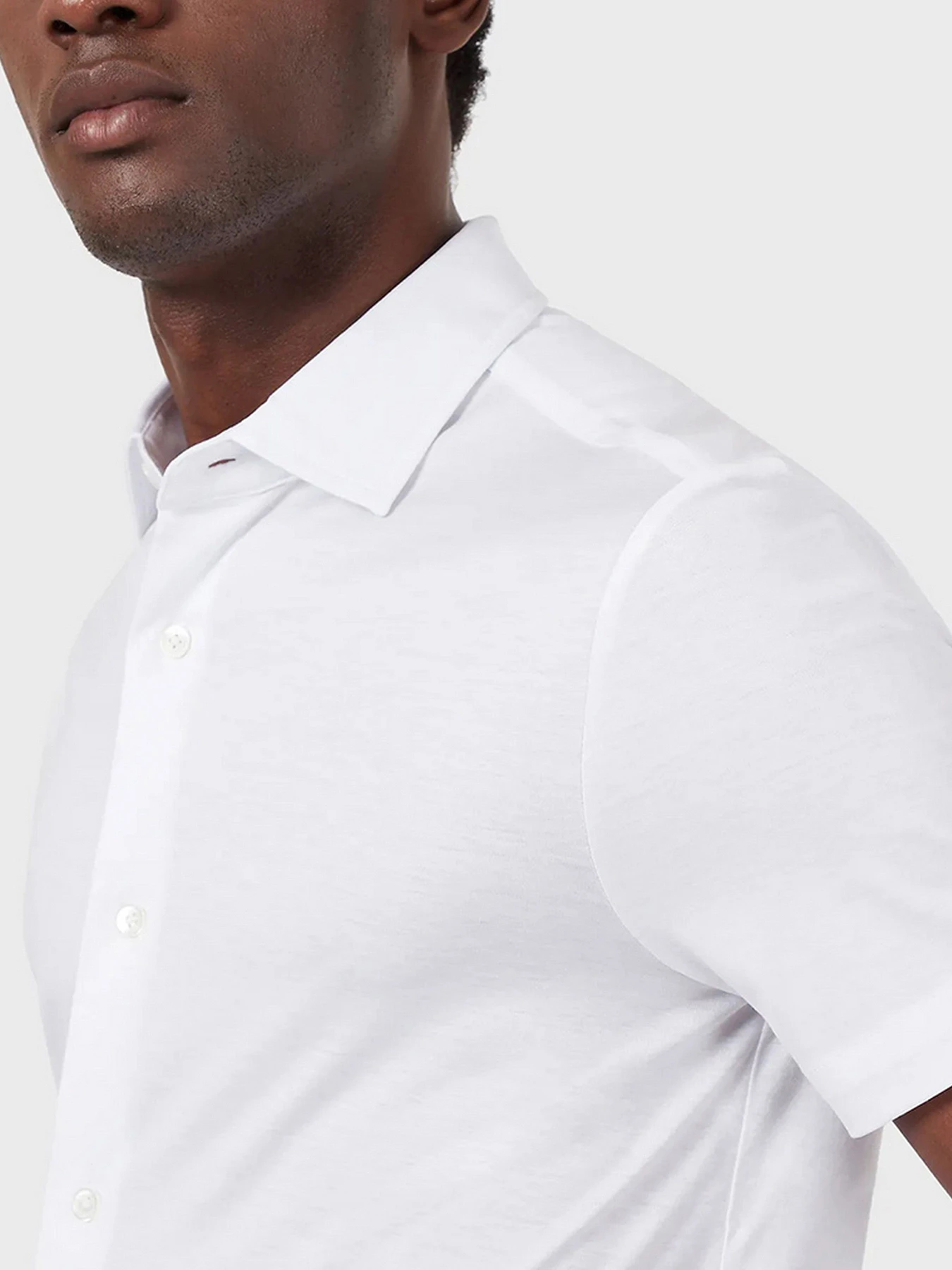 Рубашки Emporio Armani модель 8N1CG0-1JUVZ-0100 Рубашки Emporio Armani модель 8N1CG0-1JUVZ-0100 Фото