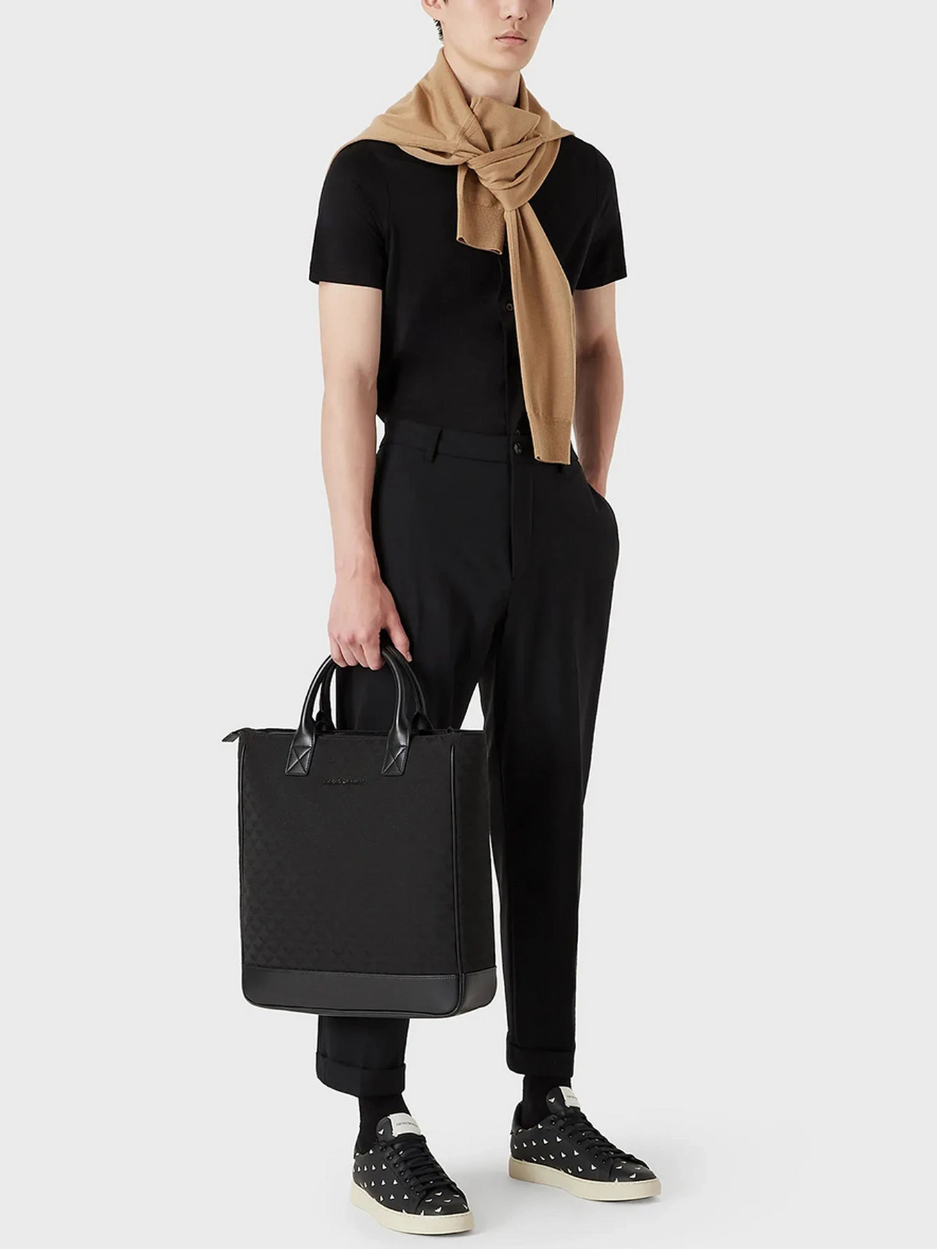 Рубашки Emporio Armani модель 8N1CG0-1JUVZ-0999 Рубашки Emporio Armani модель 8N1CG0-1JUVZ-0999 Фото