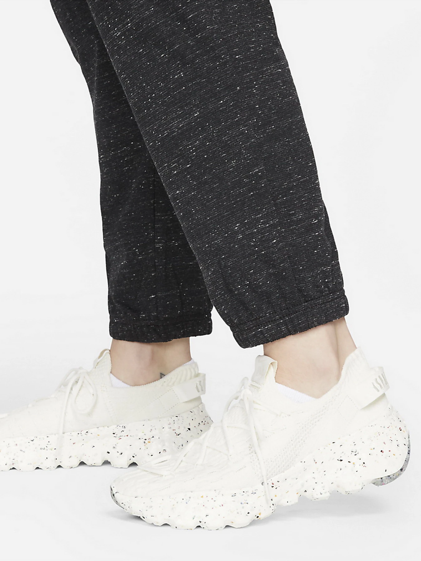 Брюки NIKE модель DM6390-010 Брюки NIKE модель DM6390-010 Фото