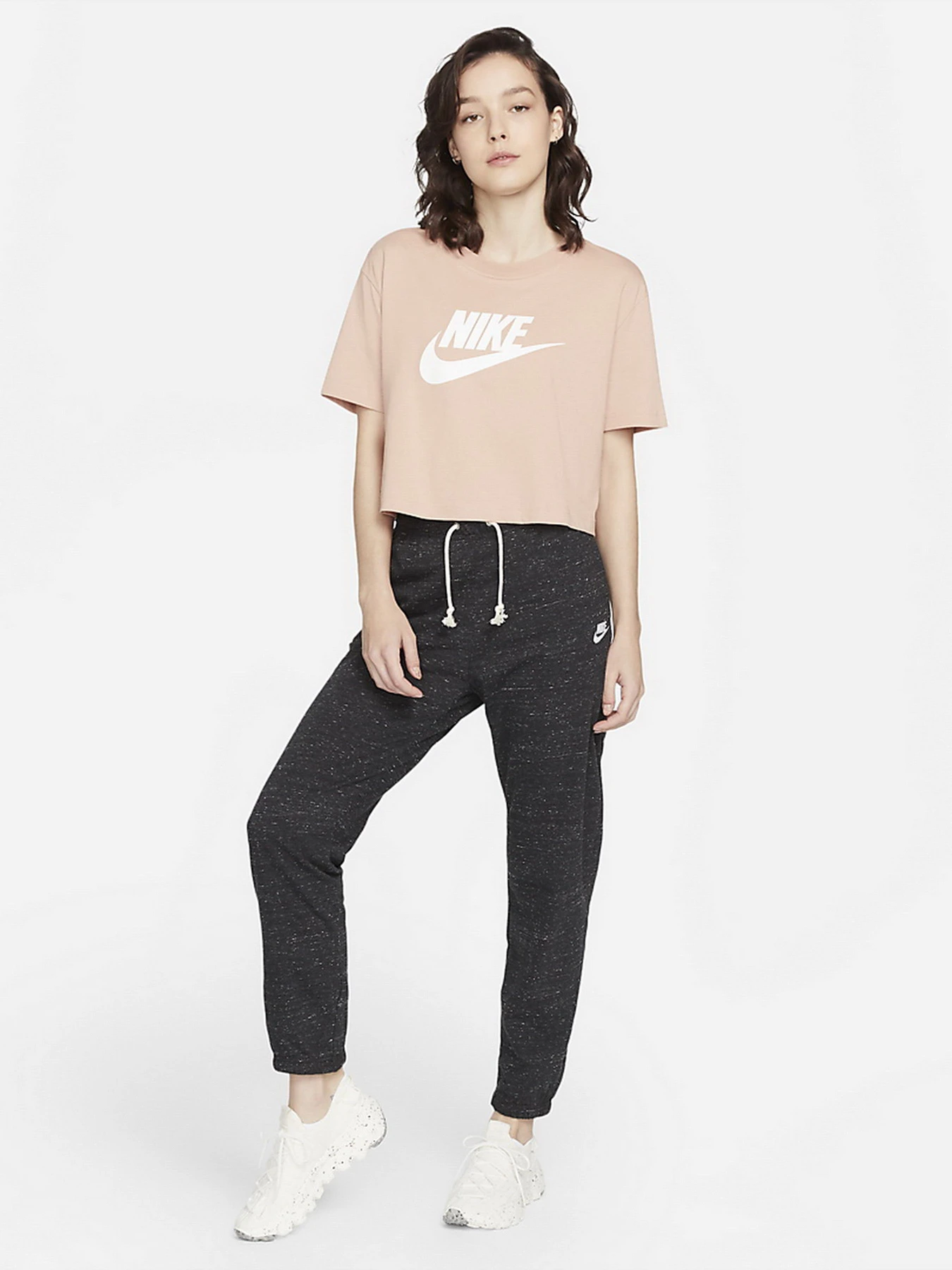 Брюки NIKE модель DM6390-010 Брюки NIKE модель DM6390-010 Фото