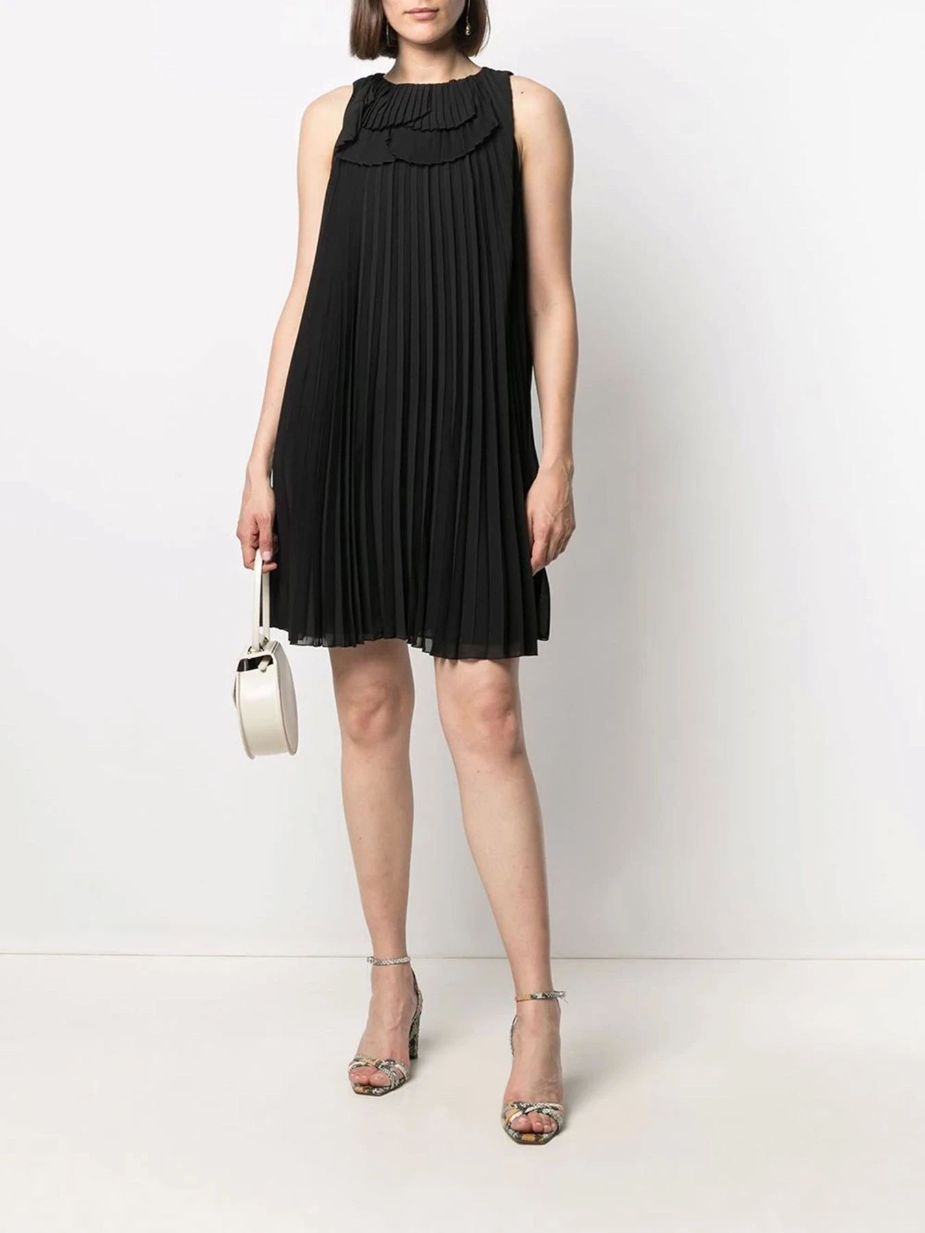 Платья Emporio Armani модель 3K2AA8-2NLHZ-0999 Платья Emporio Armani модель 3K2AA8-2NLHZ-0999 Фото