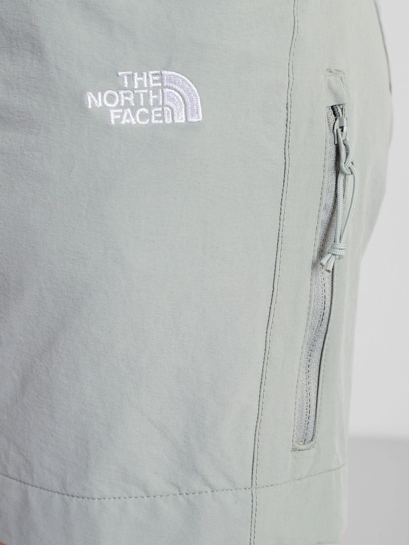 Шорты The North Face модель NF00CN1DHDF1 Шорты The North Face модель NF00CN1DHDF1 Фото