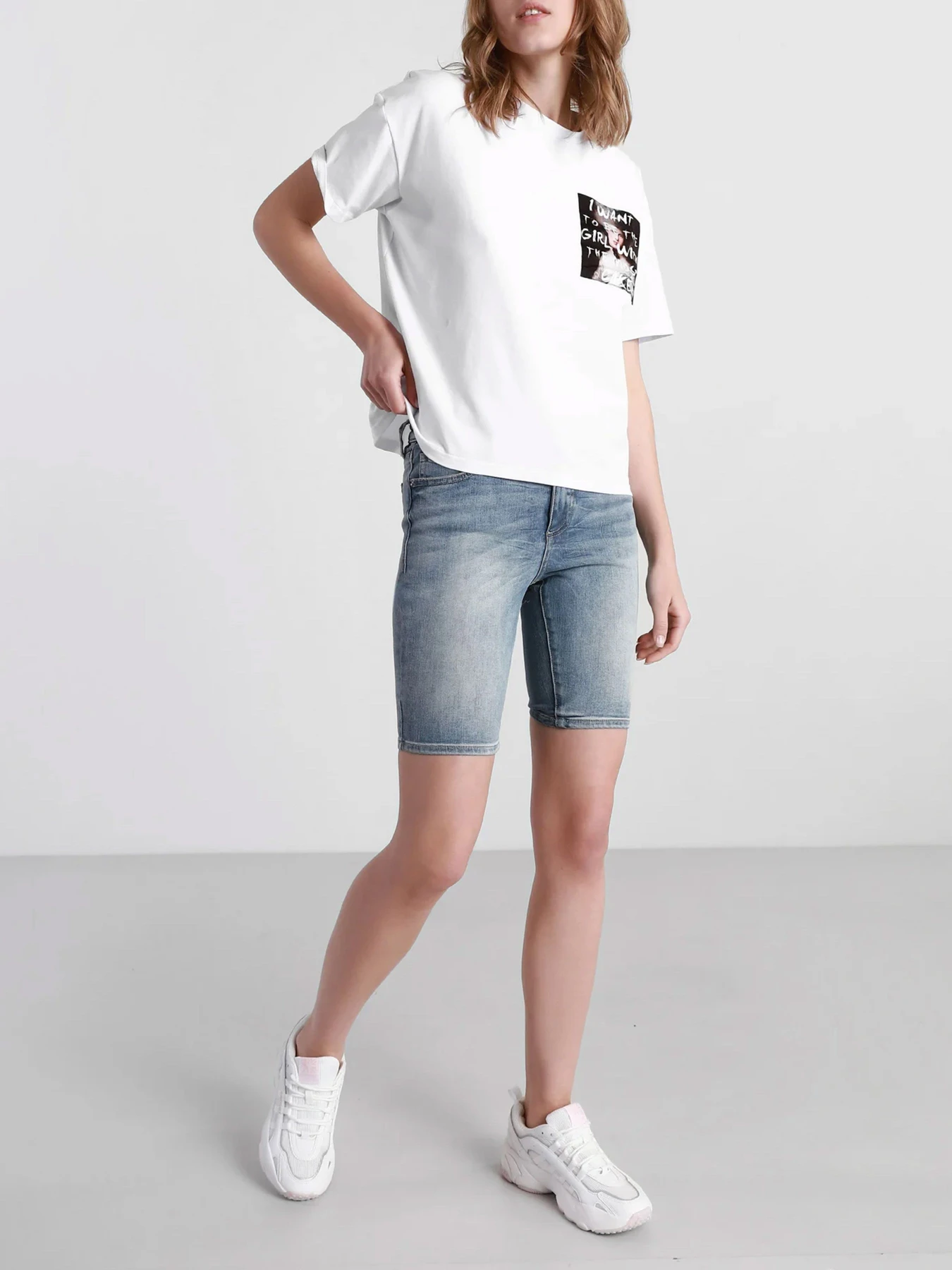 Шорты Armani Exchange модель 3KYJ70-Y1SEZ-1500 Шорты Armani Exchange модель 3KYJ70-Y1SEZ-1500 Фото