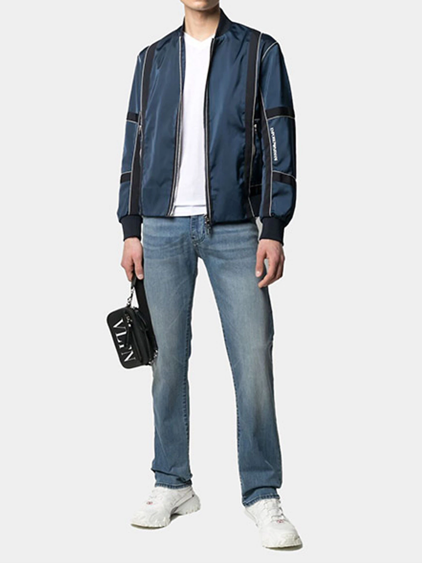 Джинсы Emporio Armani модель 8N1J45-1F19Z-0943 Джинсы Emporio Armani модель 8N1J45-1F19Z-0943 Фото
