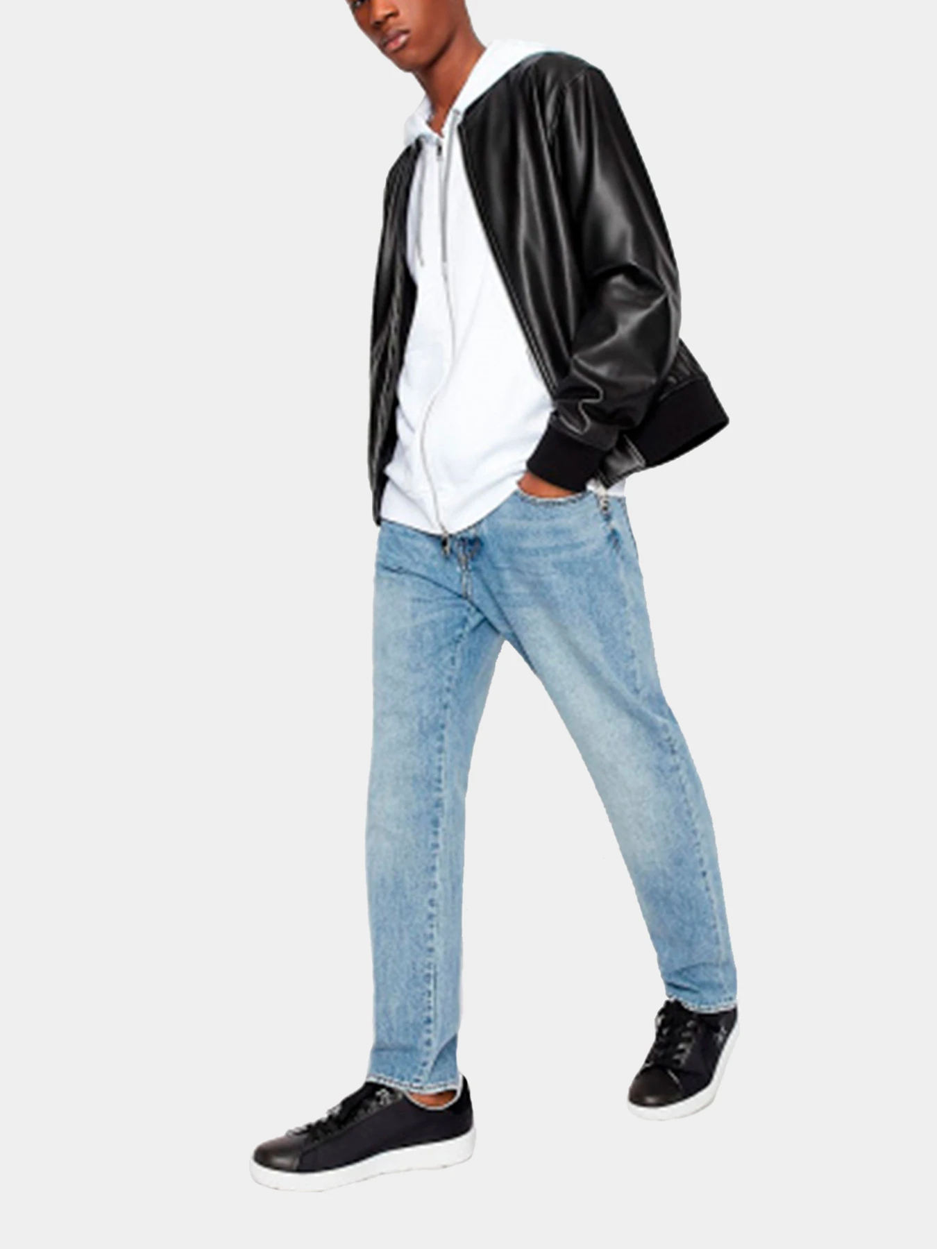 Джинсы Armani Exchange модель 3LZJ24-Z2GUZ-1500 Джинсы Armani Exchange модель 3LZJ24-Z2GUZ-1500 Фото